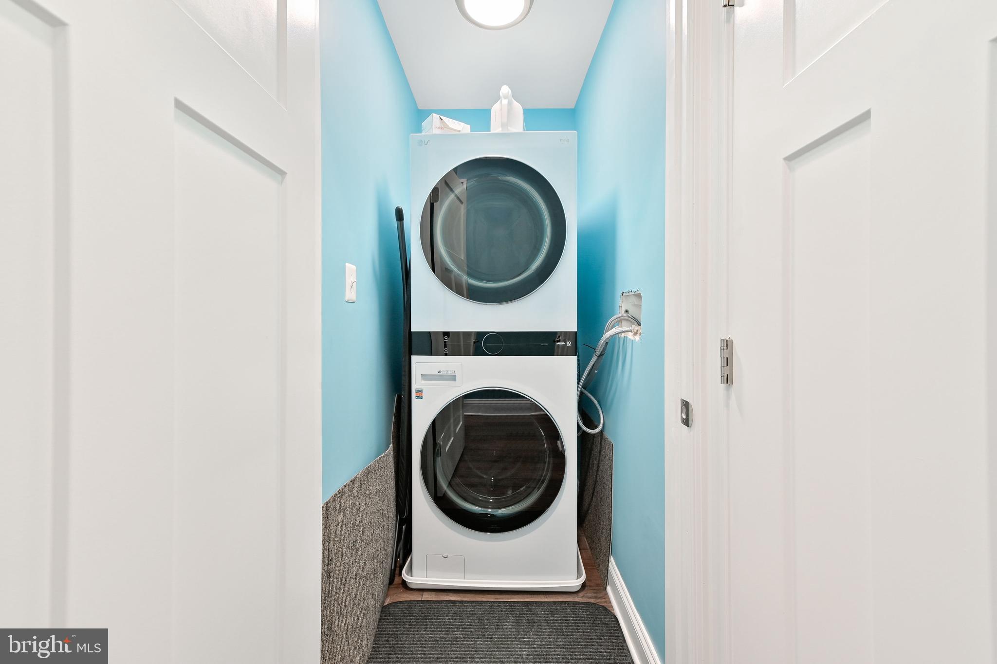 HIGHLANDTOWN - Residential