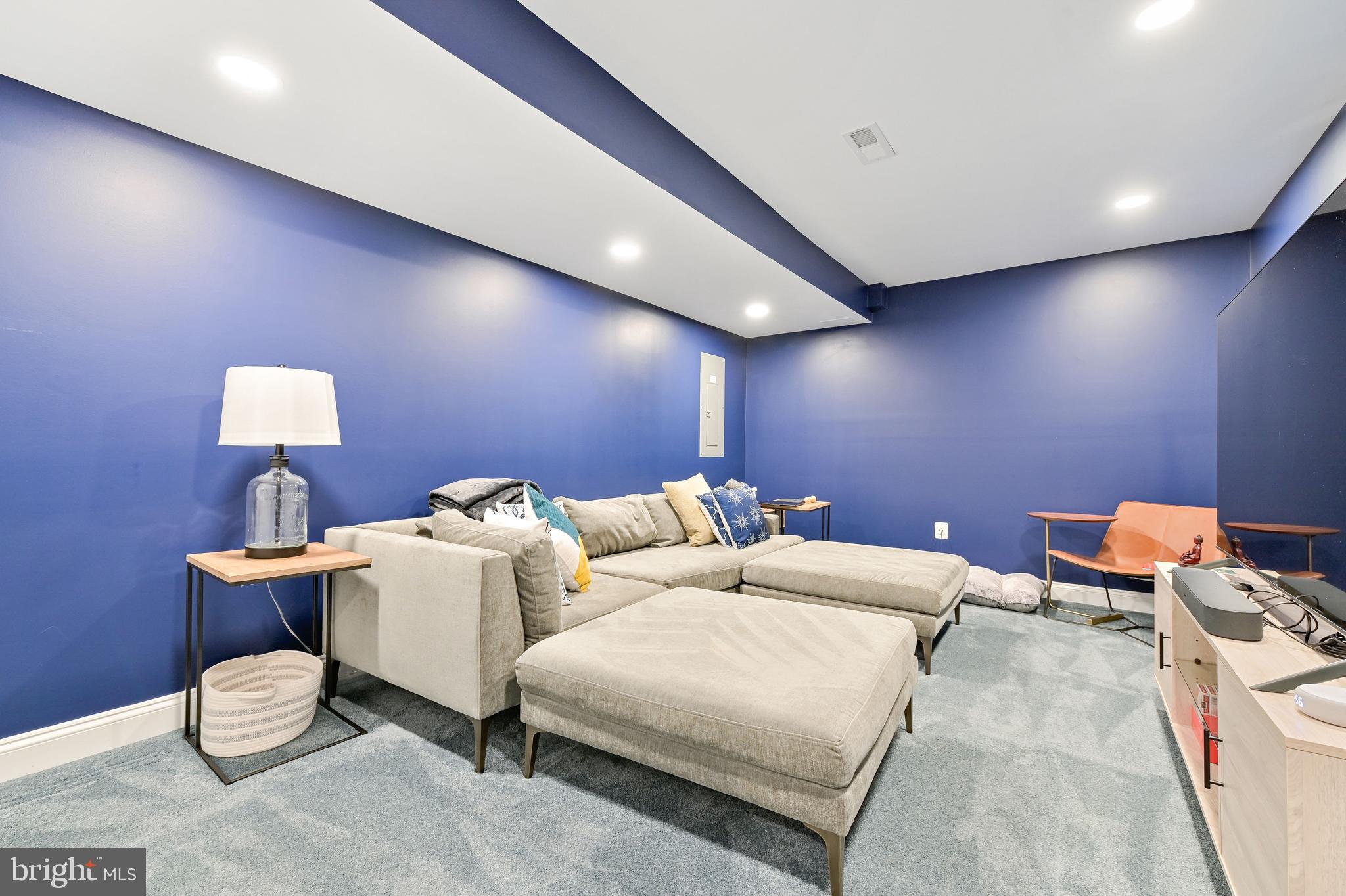 HIGHLANDTOWN - Residential