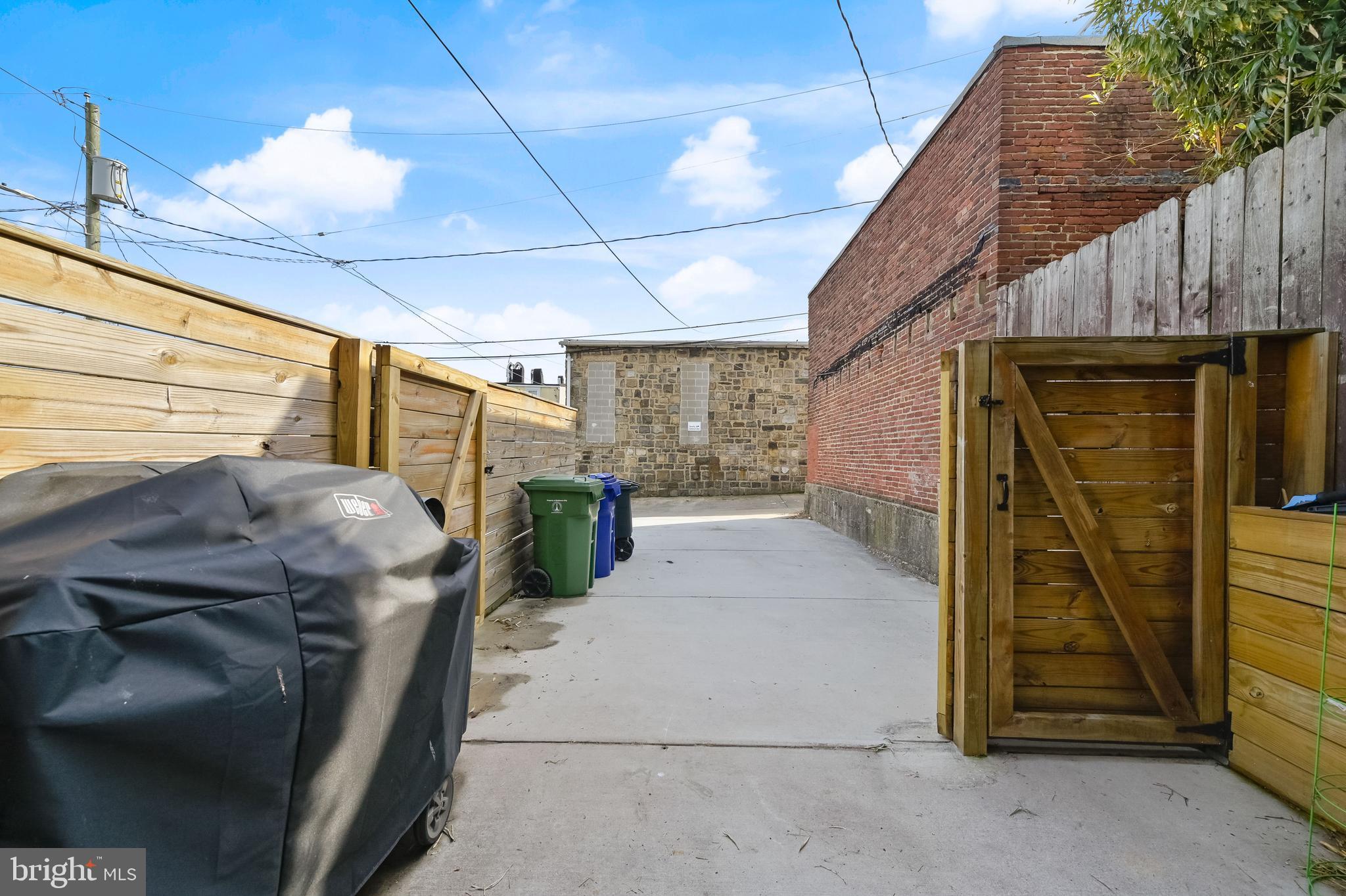 HIGHLANDTOWN - Residential