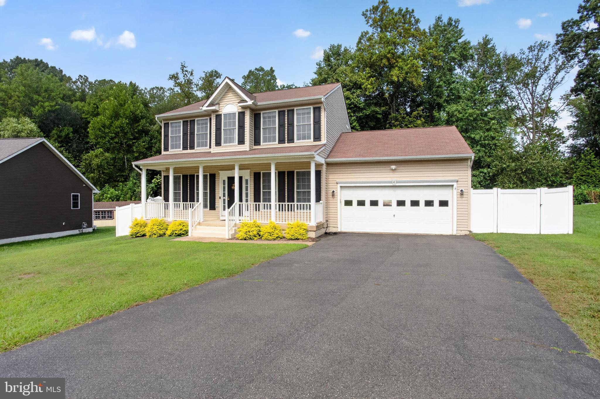 4 PRESCOTT LANE