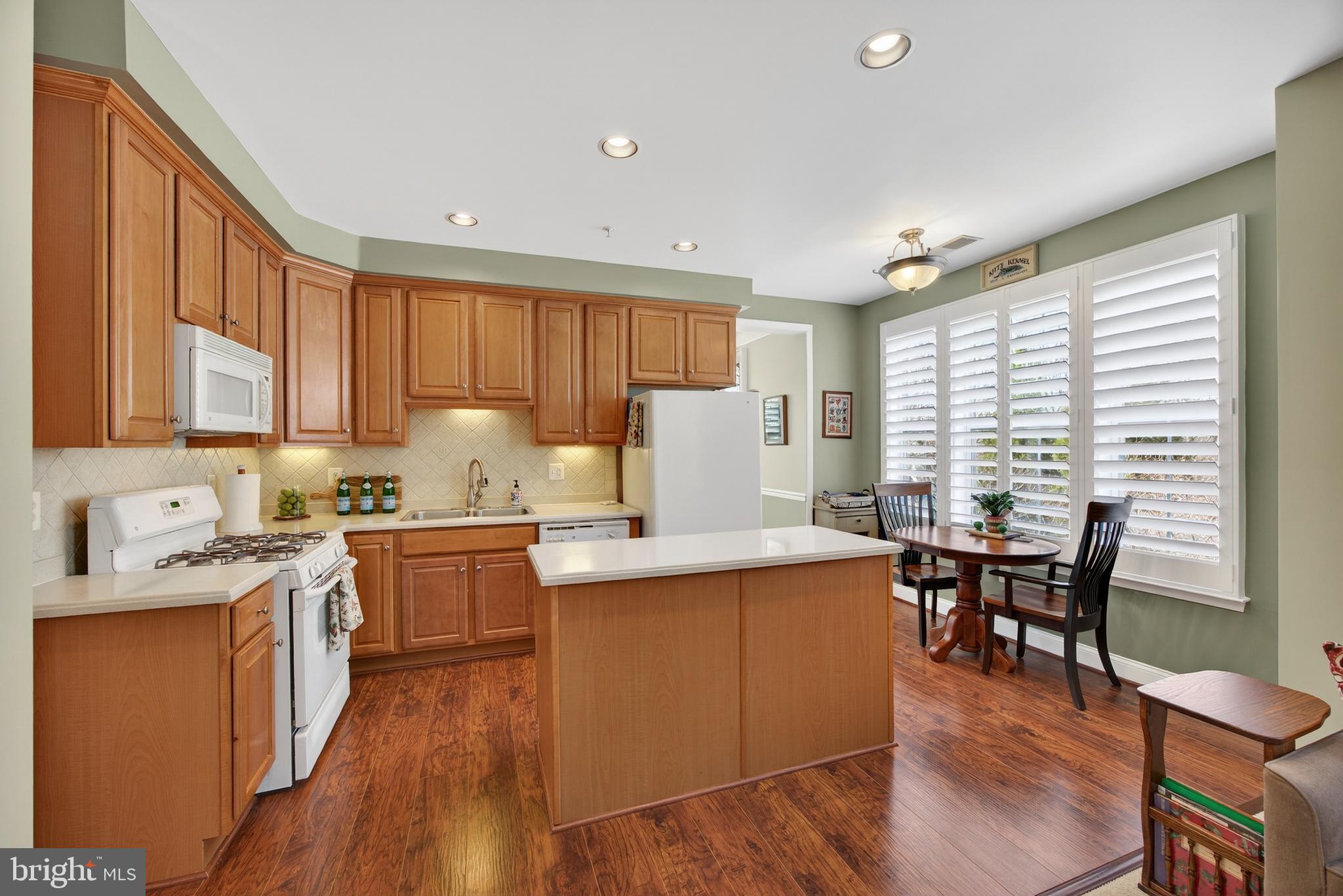 ELLICOTT HILLS - Residential