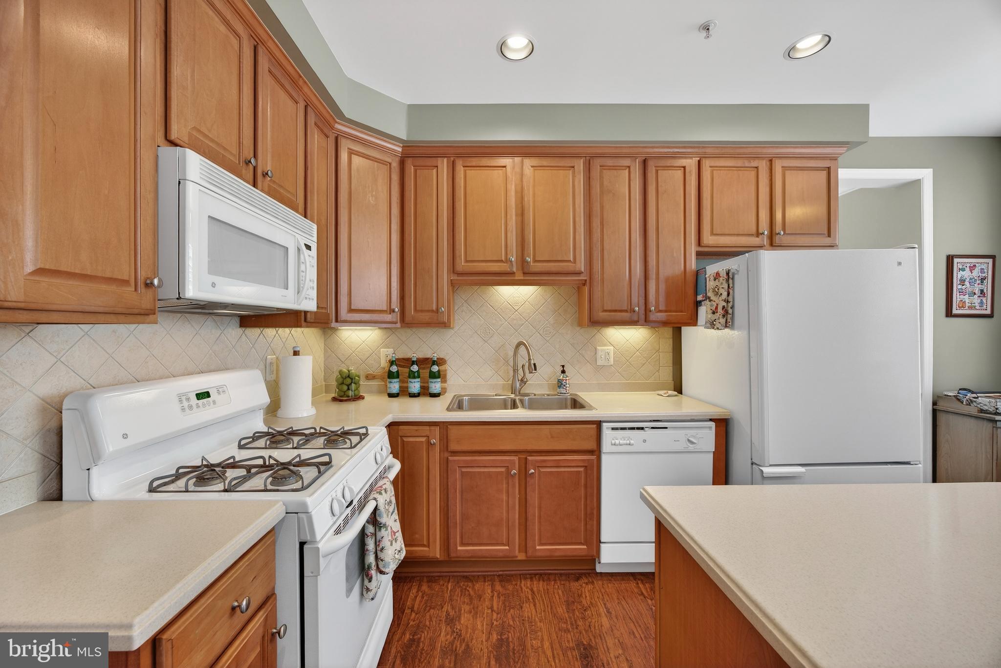 ELLICOTT HILLS - Residential