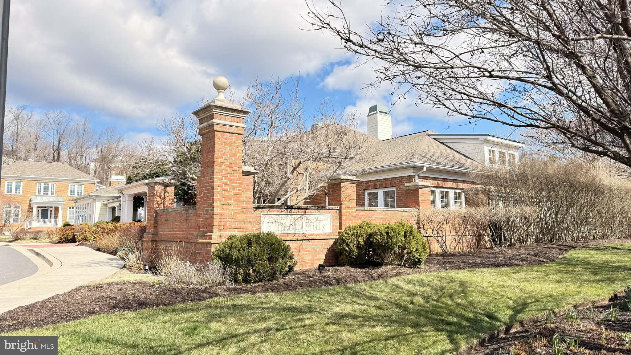 ELLICOTT HILLS - Residential