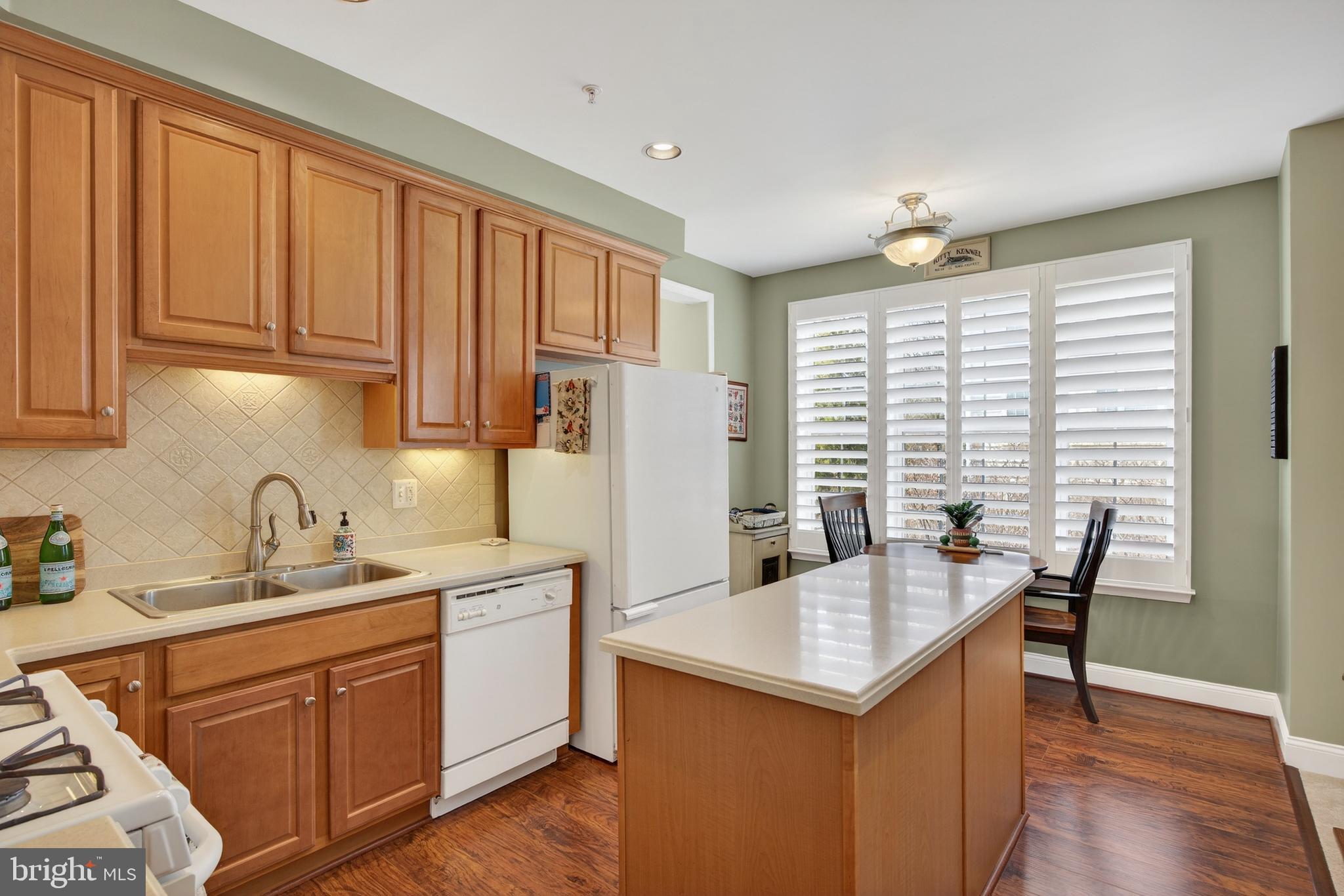 ELLICOTT HILLS - Residential