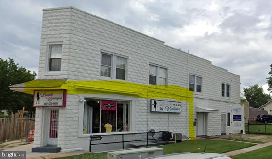 Prime 1,000 SF commercial space available on a high-visibility corner lot. This bright, open space features large storefront windows that flood the interior with natural light, making it ideal for boutique retail, office, or specialty service users. Located at a well-traveled intersection with excellent frontage and exposure, the space offers a flexible layout, a private entrance, and convenient street parking. Perfect for businesses seeking maximum visibility and accessibility. Immediate occupancy is available. Lease is Modified Gross, tenant is responsible for utilities. Flexible lease terms offered.