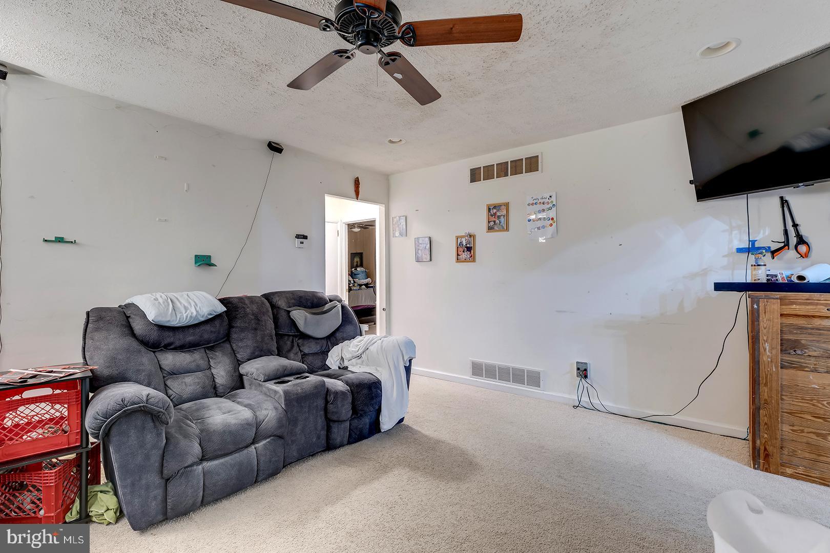936 BUCK DRIVE