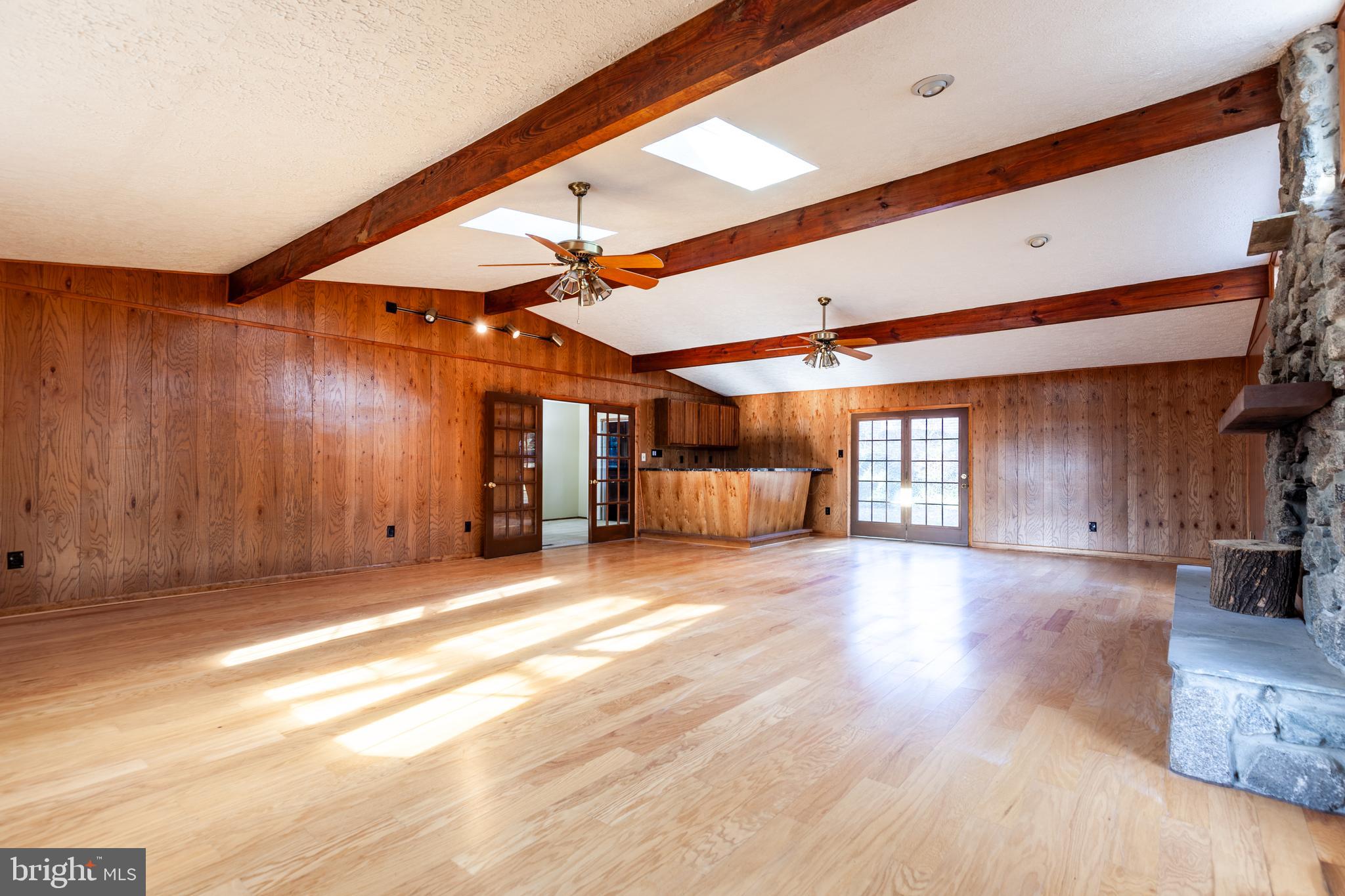 POINTER RIDGE - Residential