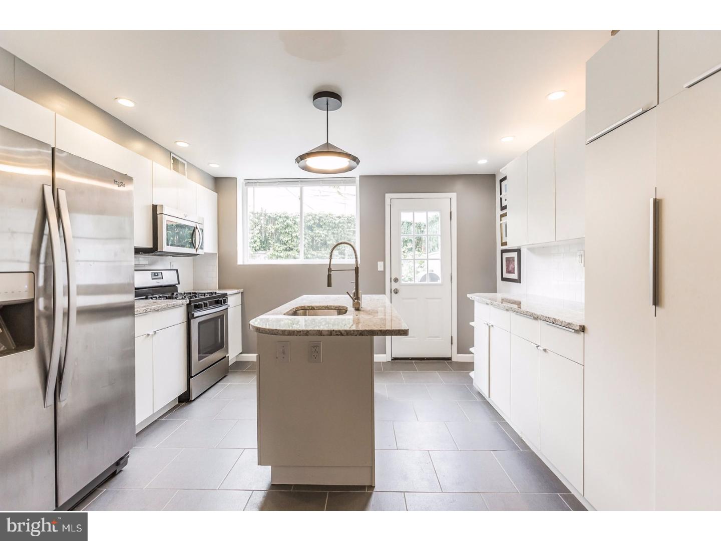 PASSYUNK SQUARE - Residential