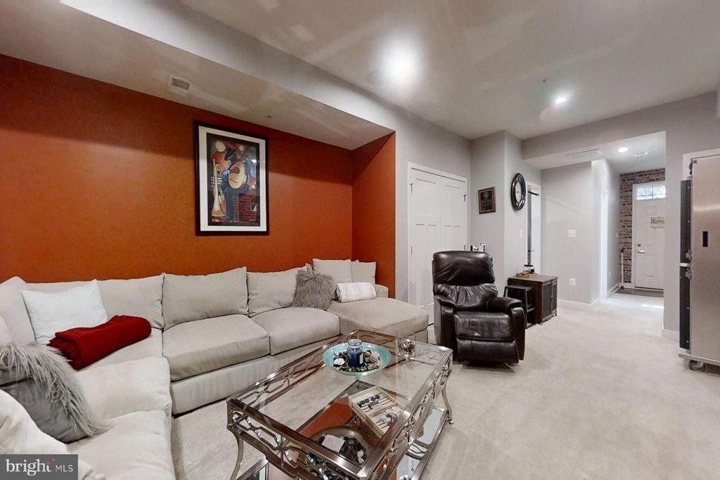 Photo of 950 Mississippi Avenue SE, WASHINGTON, DC 20032 (MLS # DCDC2228100)