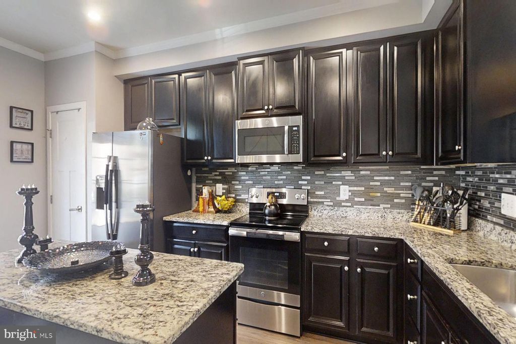 Photo of 950 Mississippi Avenue SE, WASHINGTON, DC 20032 (MLS # DCDC2228100)