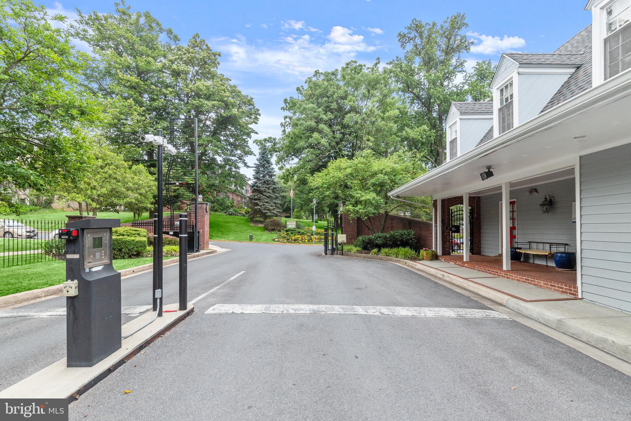 VILLAGES AT HOMELAND - Residential