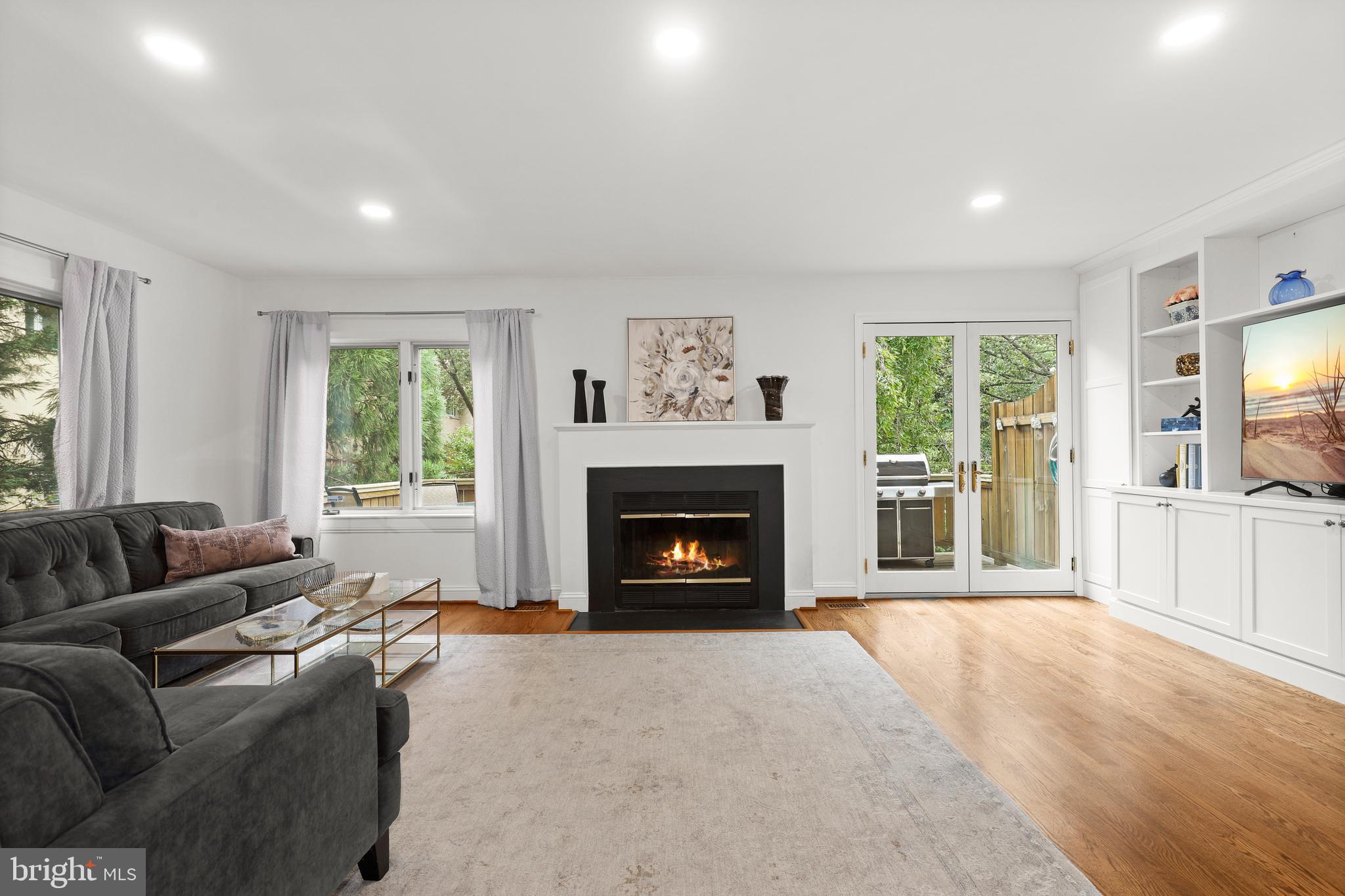 VILLAGES AT HOMELAND - Residential