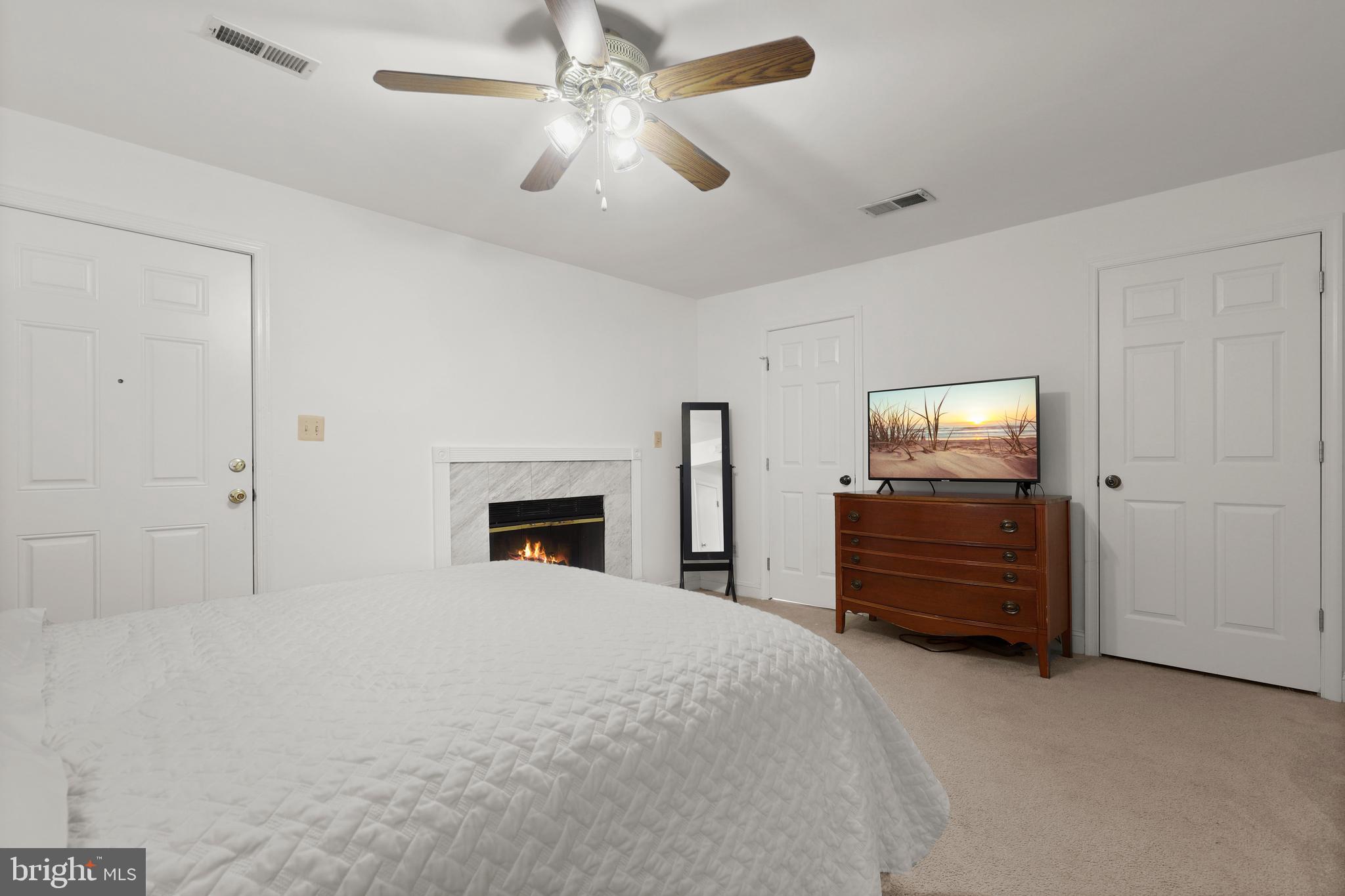 VILLAGES AT HOMELAND - Residential