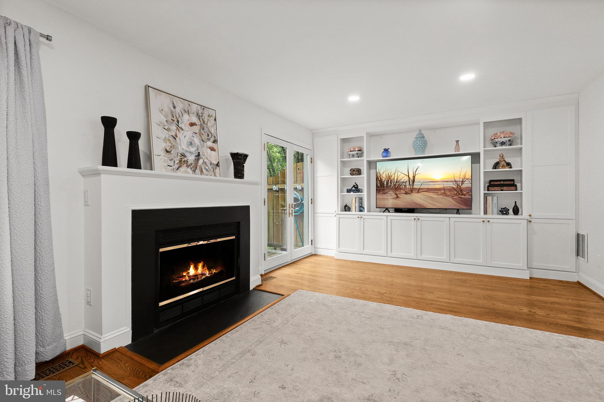 VILLAGES AT HOMELAND - Residential