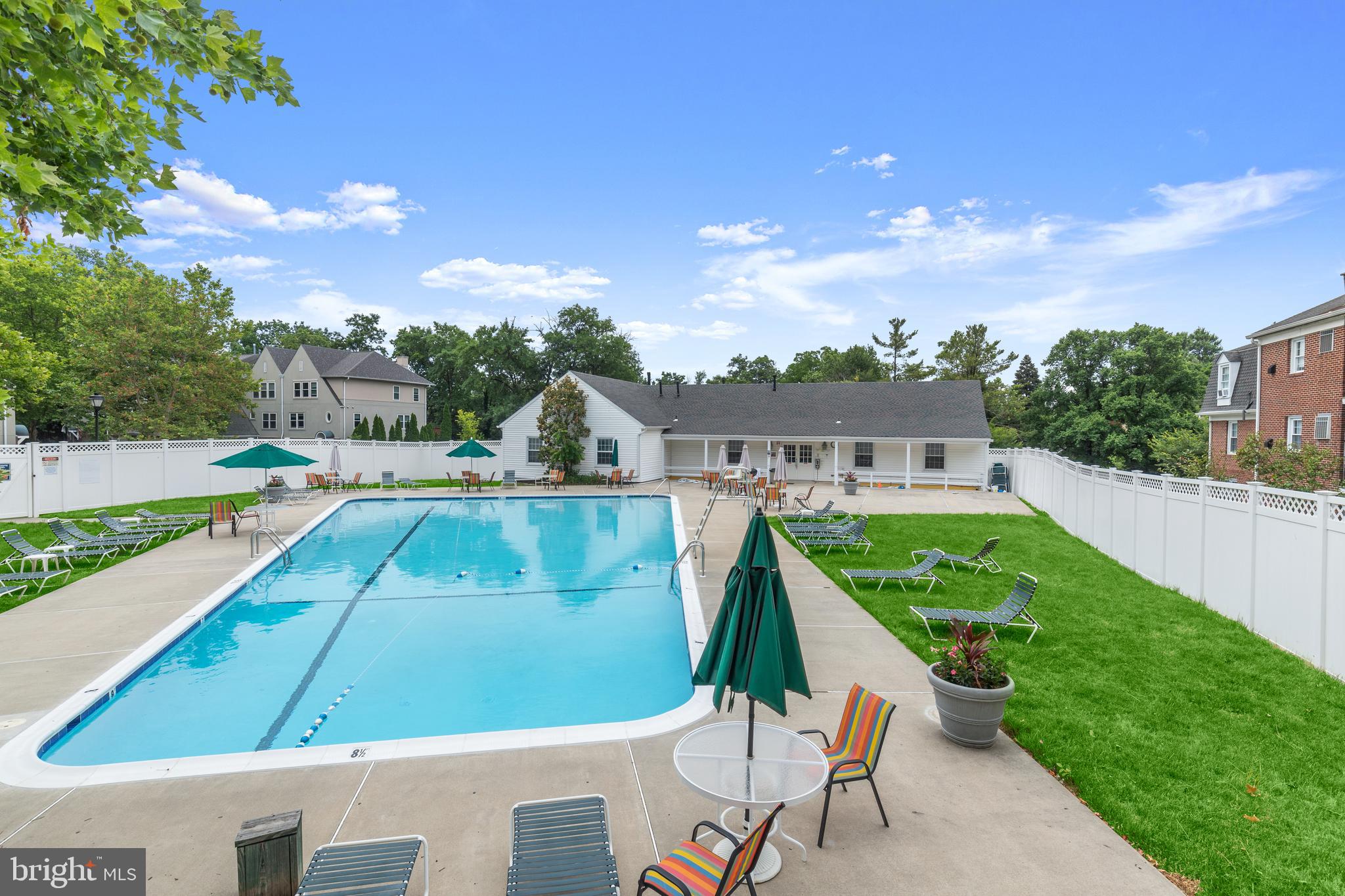 VILLAGES AT HOMELAND - Residential