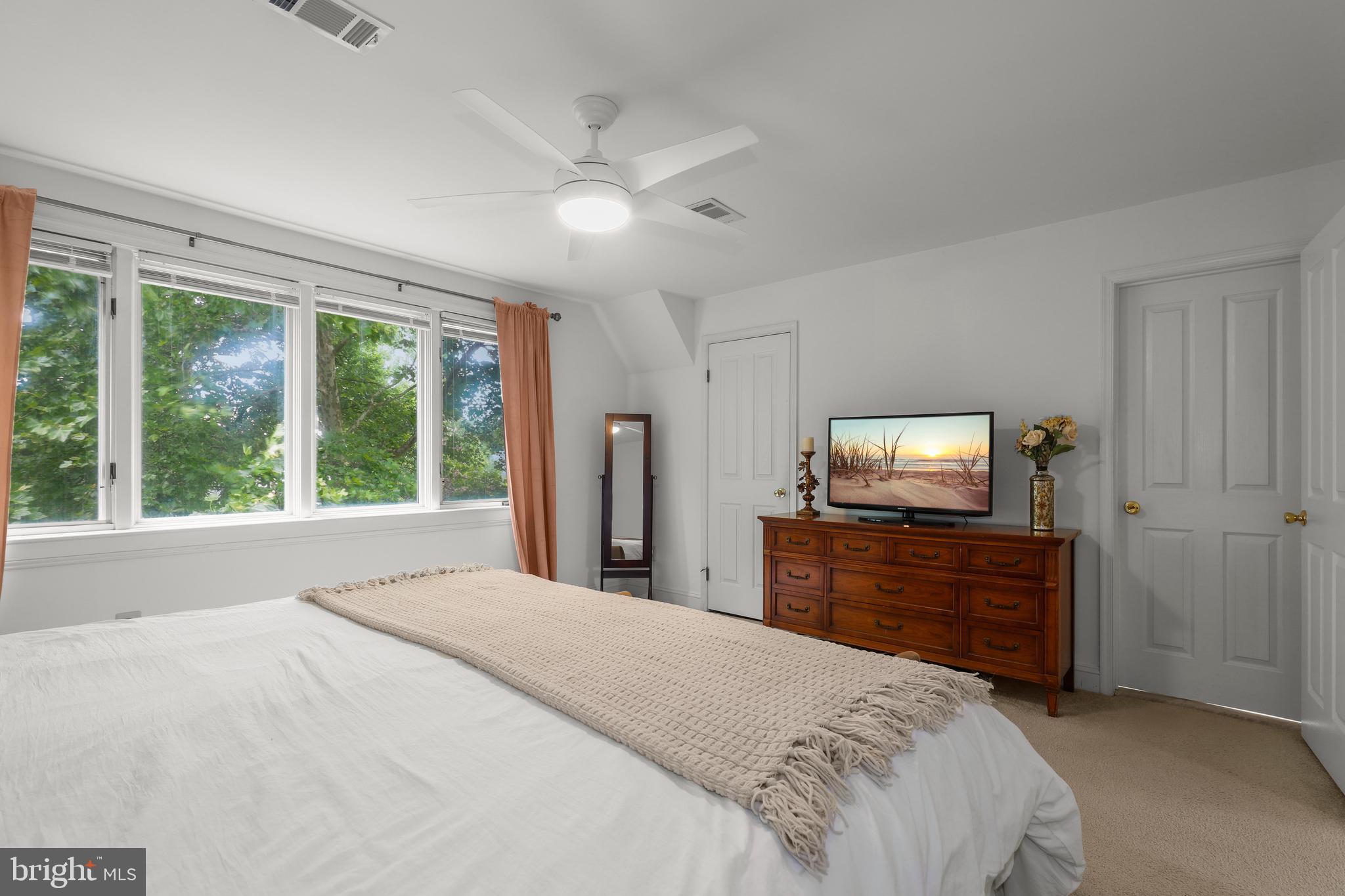 VILLAGES AT HOMELAND - Residential