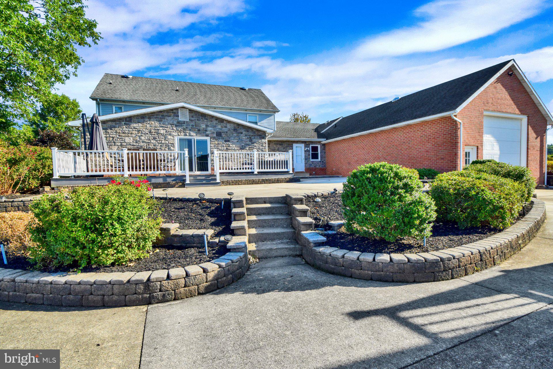 APPLEWOOD ACRES - Residential