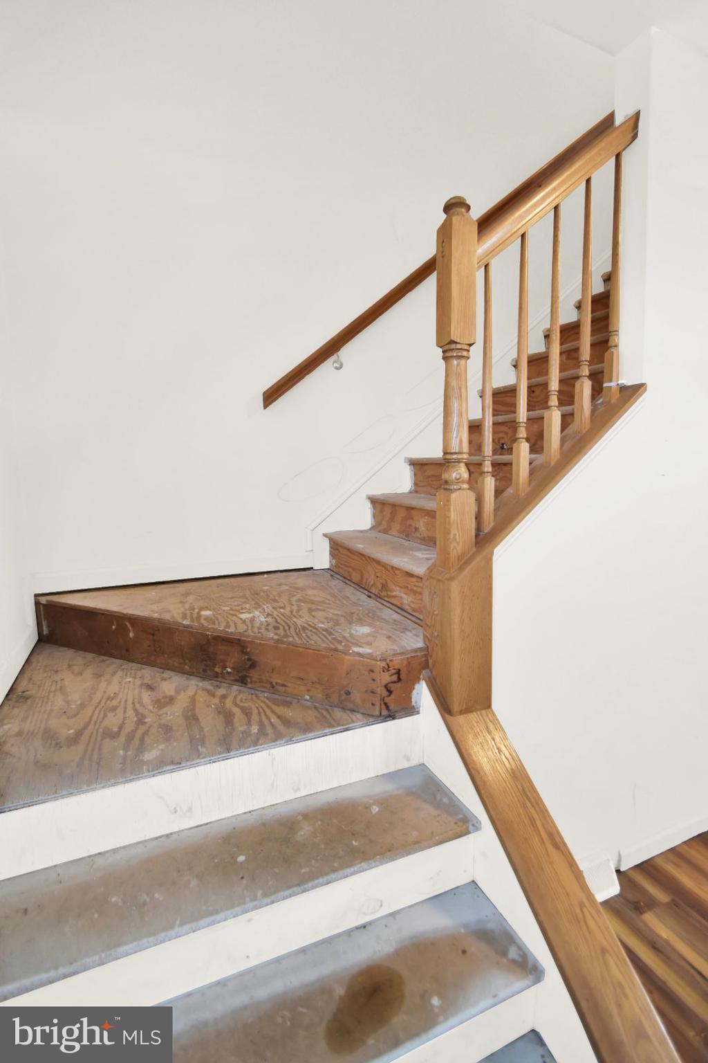 APPLEWOOD ACRES - Residential