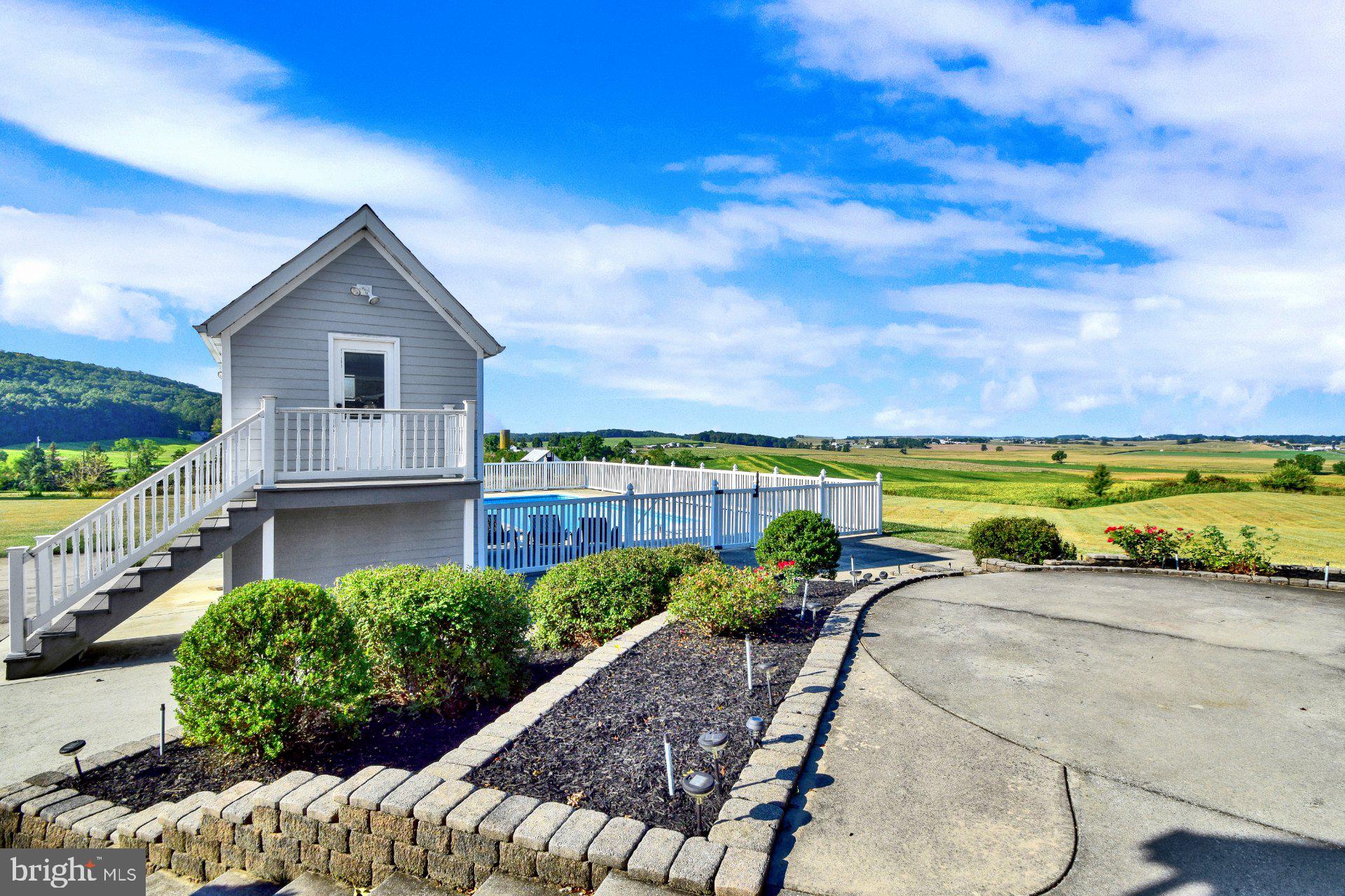 APPLEWOOD ACRES - Residential