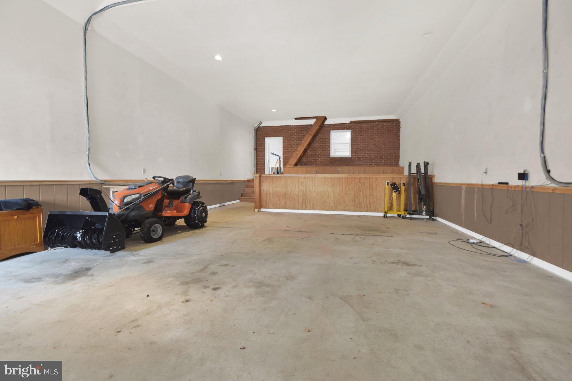 APPLEWOOD ACRES - Residential