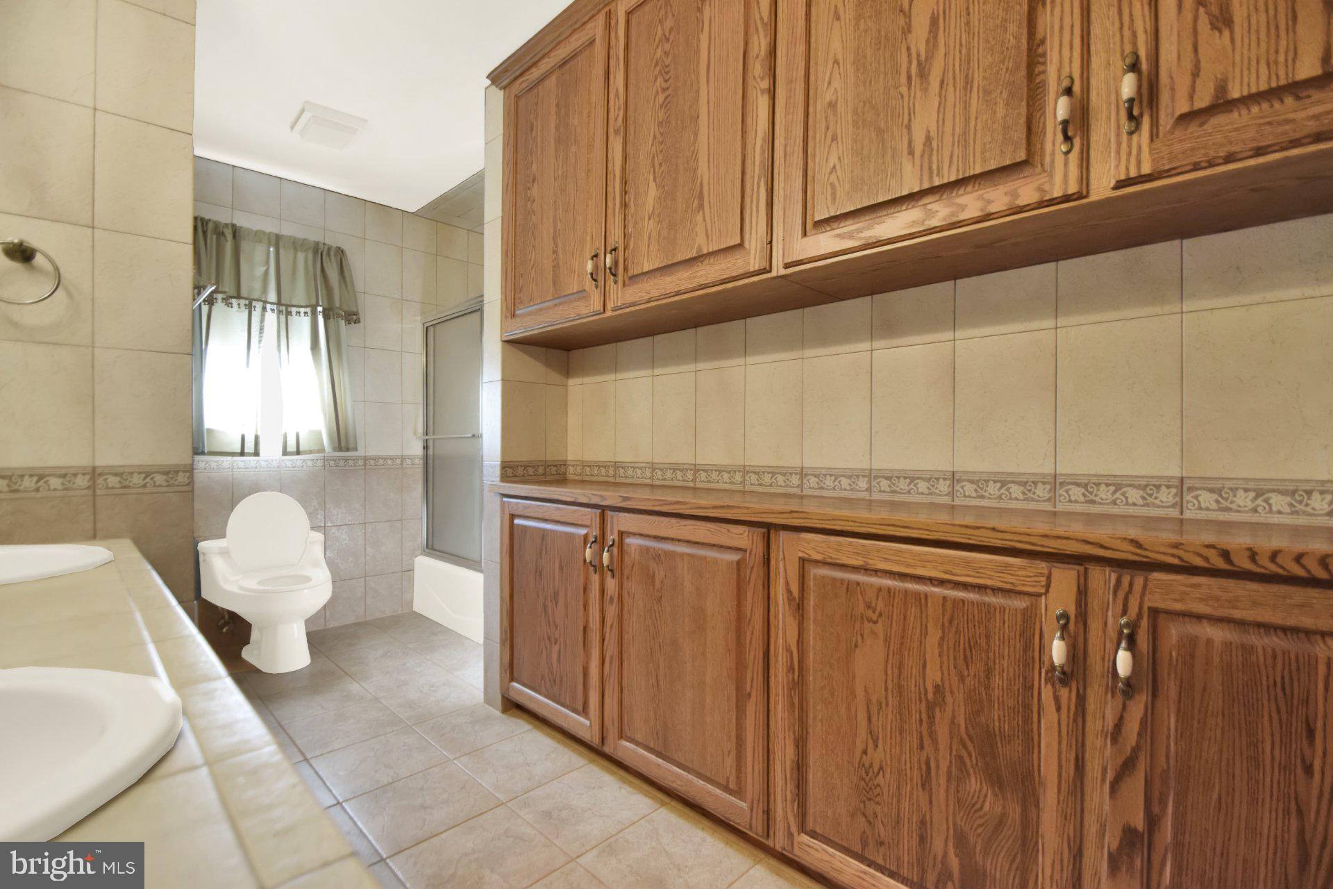 APPLEWOOD ACRES - Residential