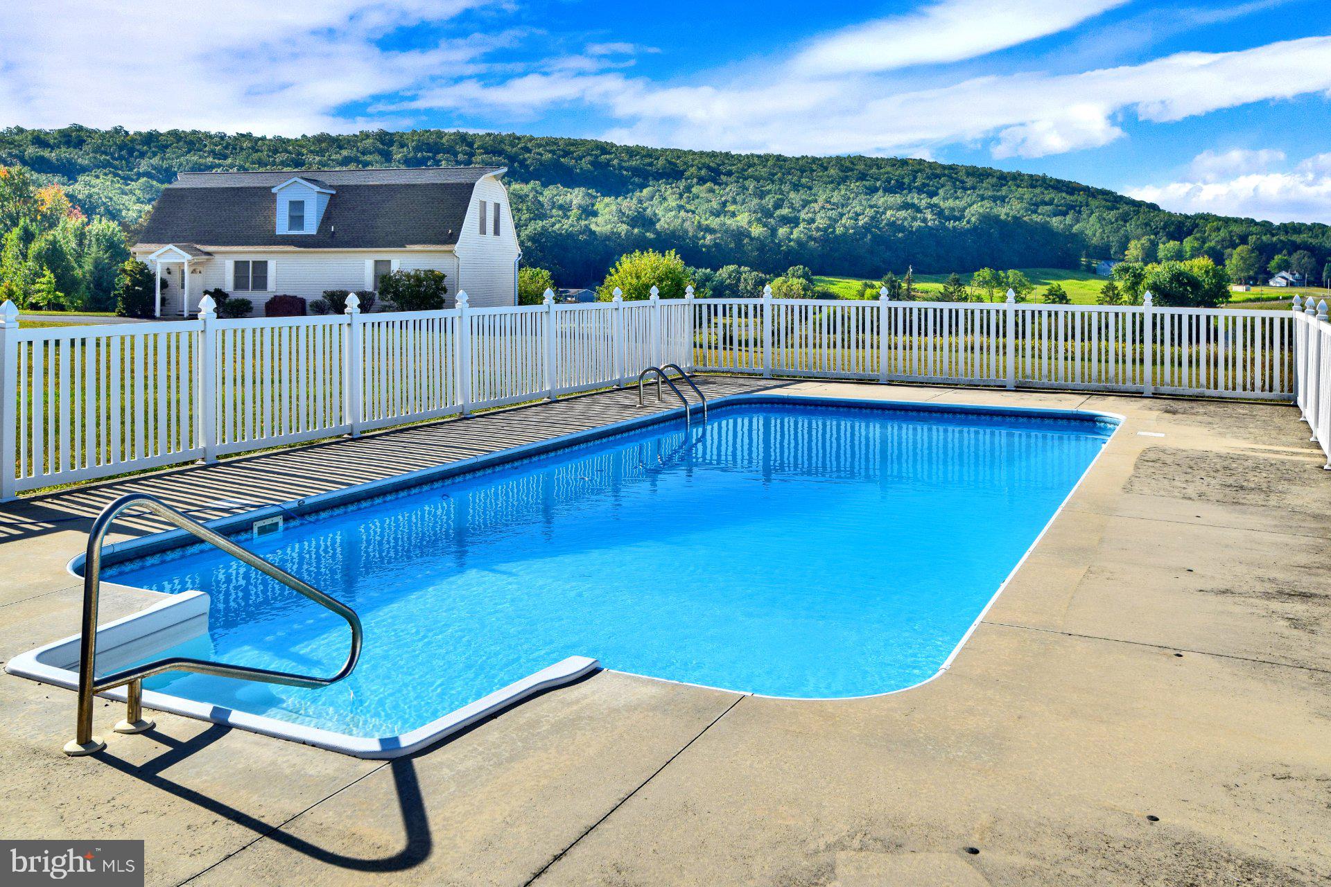 APPLEWOOD ACRES - Residential