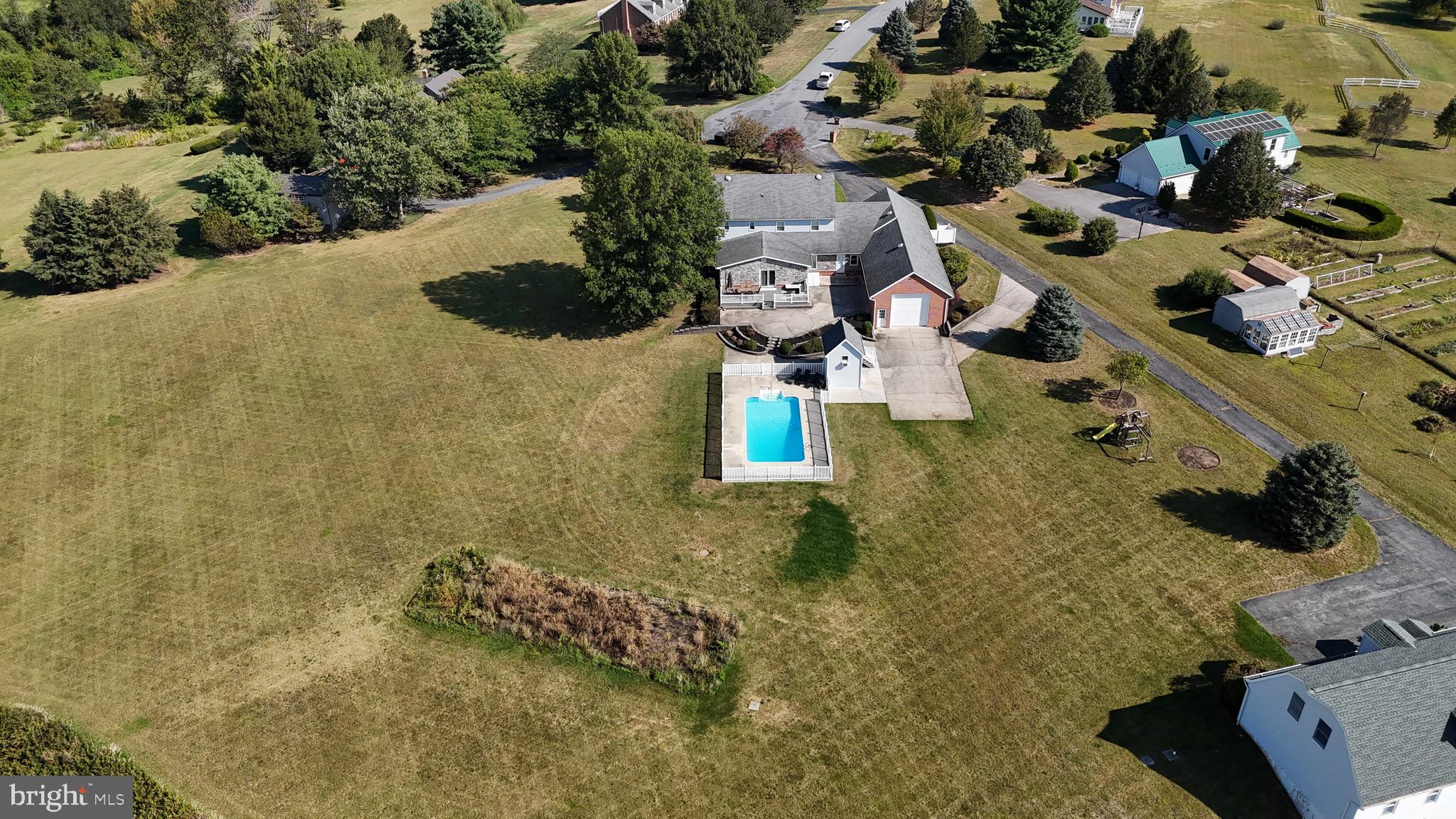 APPLEWOOD ACRES - Residential