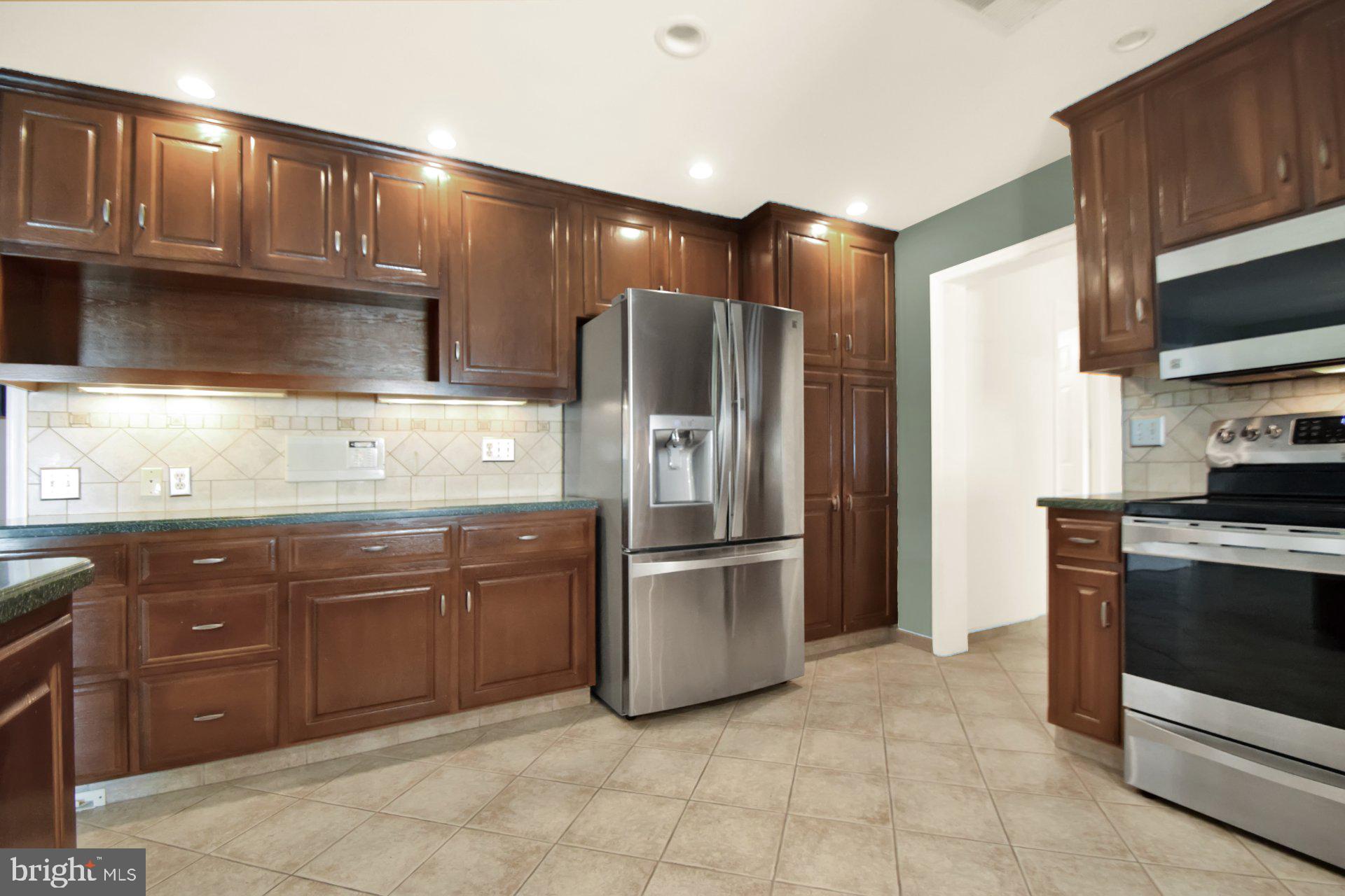 APPLEWOOD ACRES - Residential