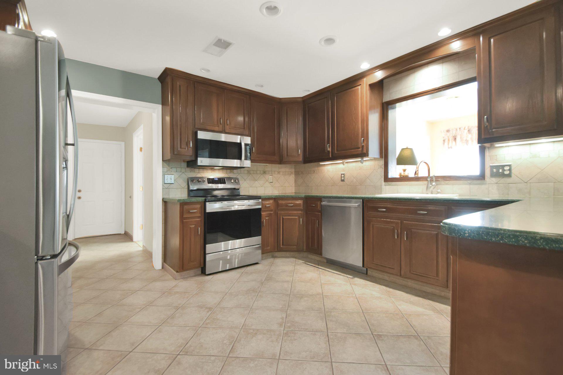 APPLEWOOD ACRES - Residential