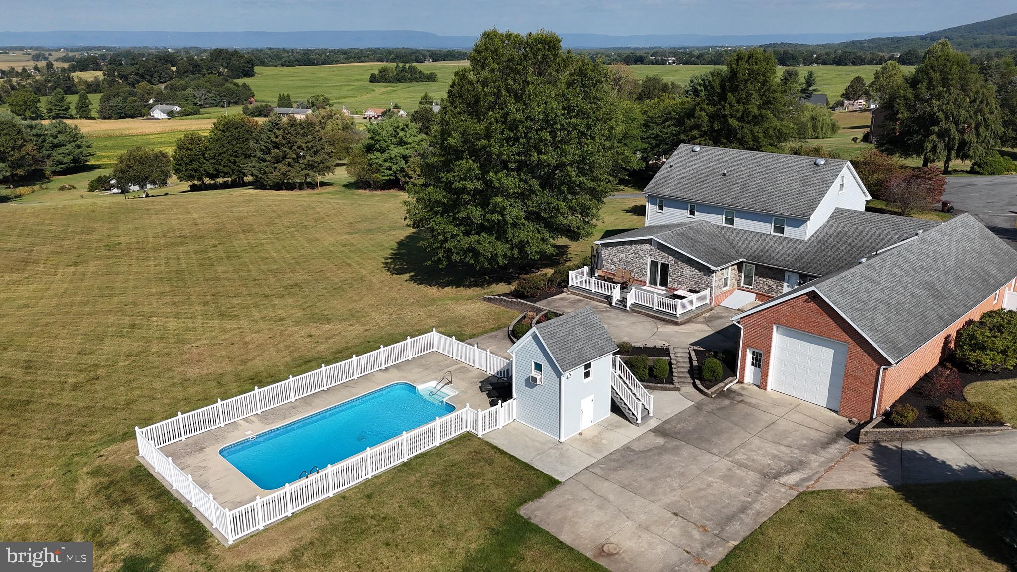 APPLEWOOD ACRES - Residential