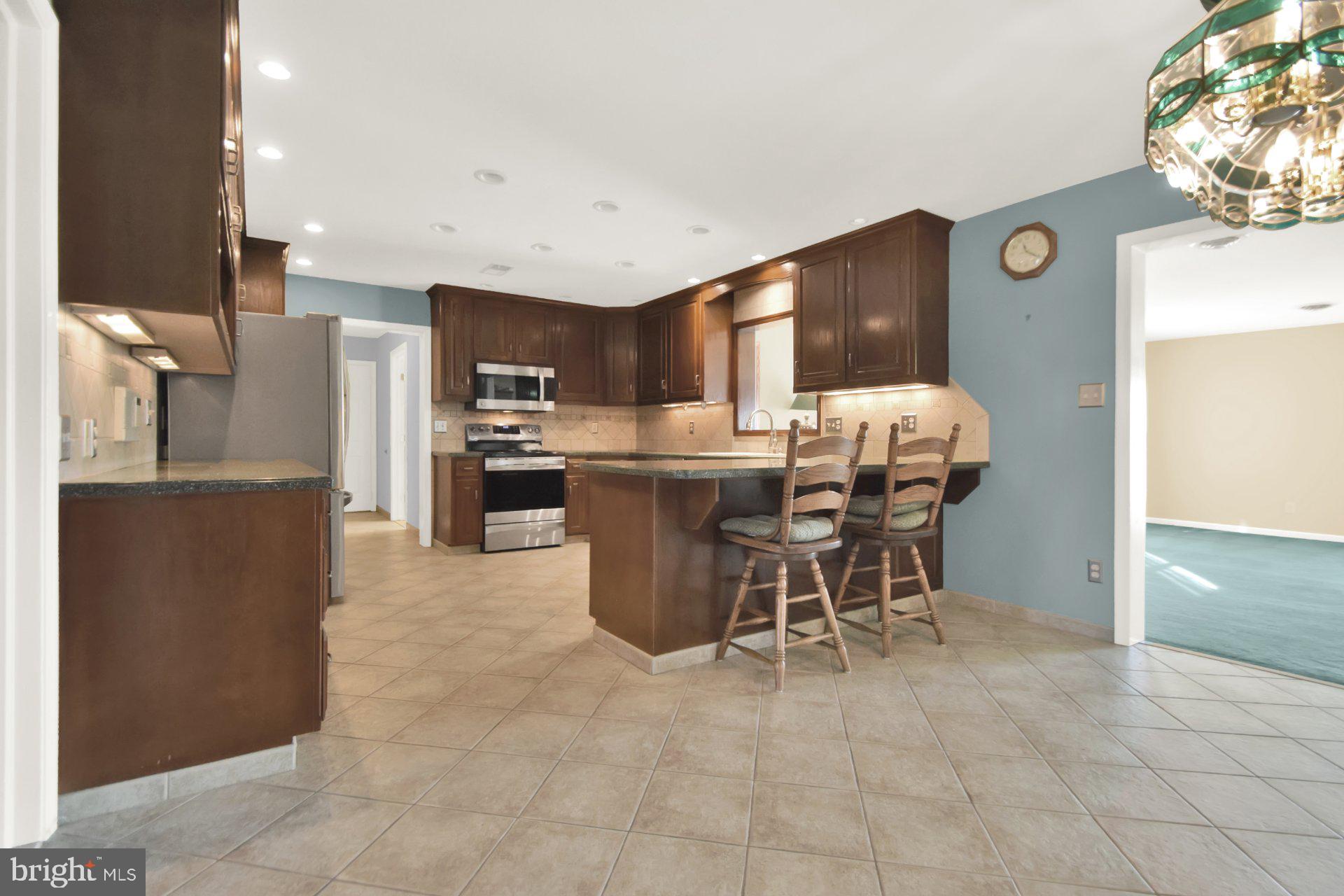 APPLEWOOD ACRES - Residential