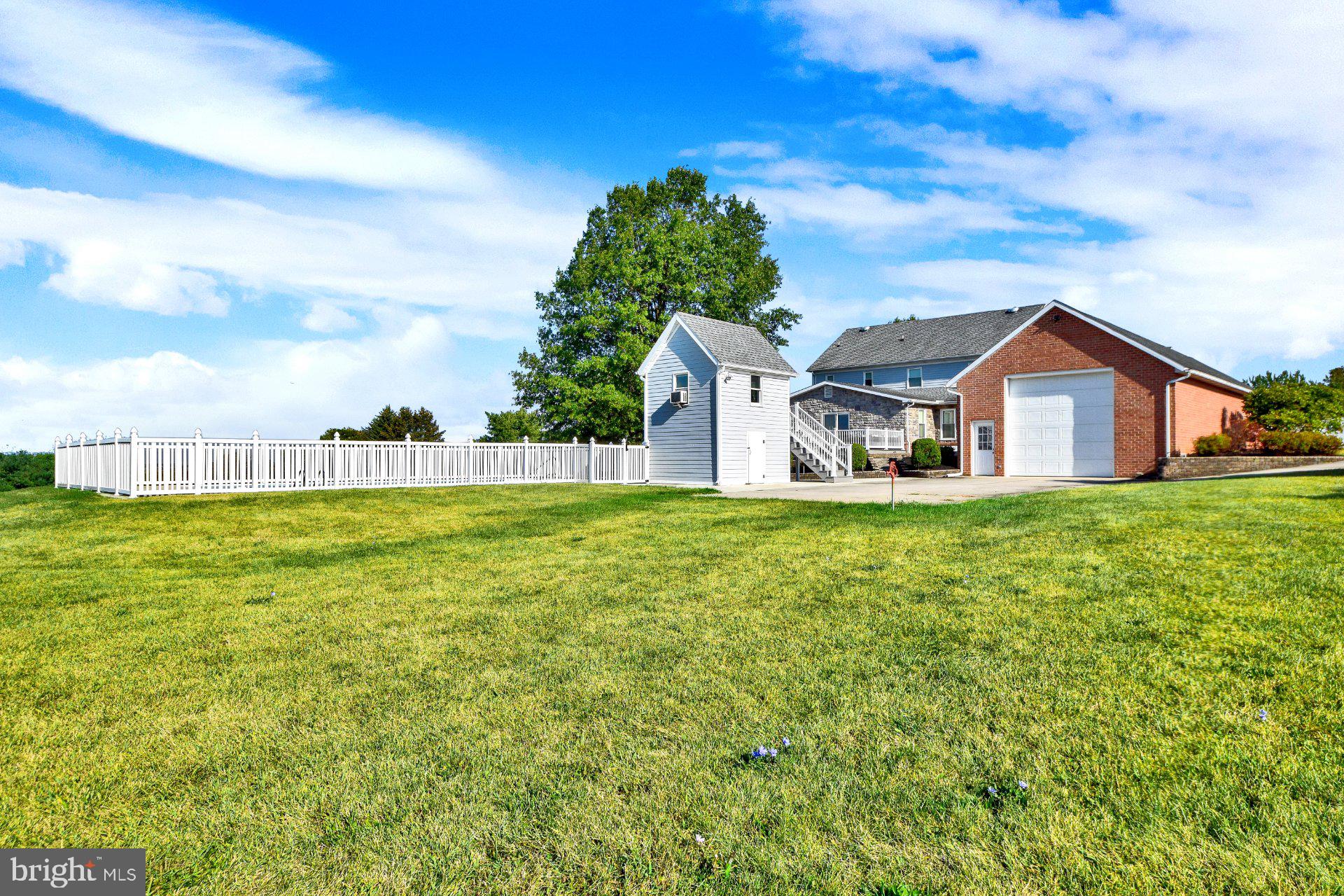 APPLEWOOD ACRES - Residential