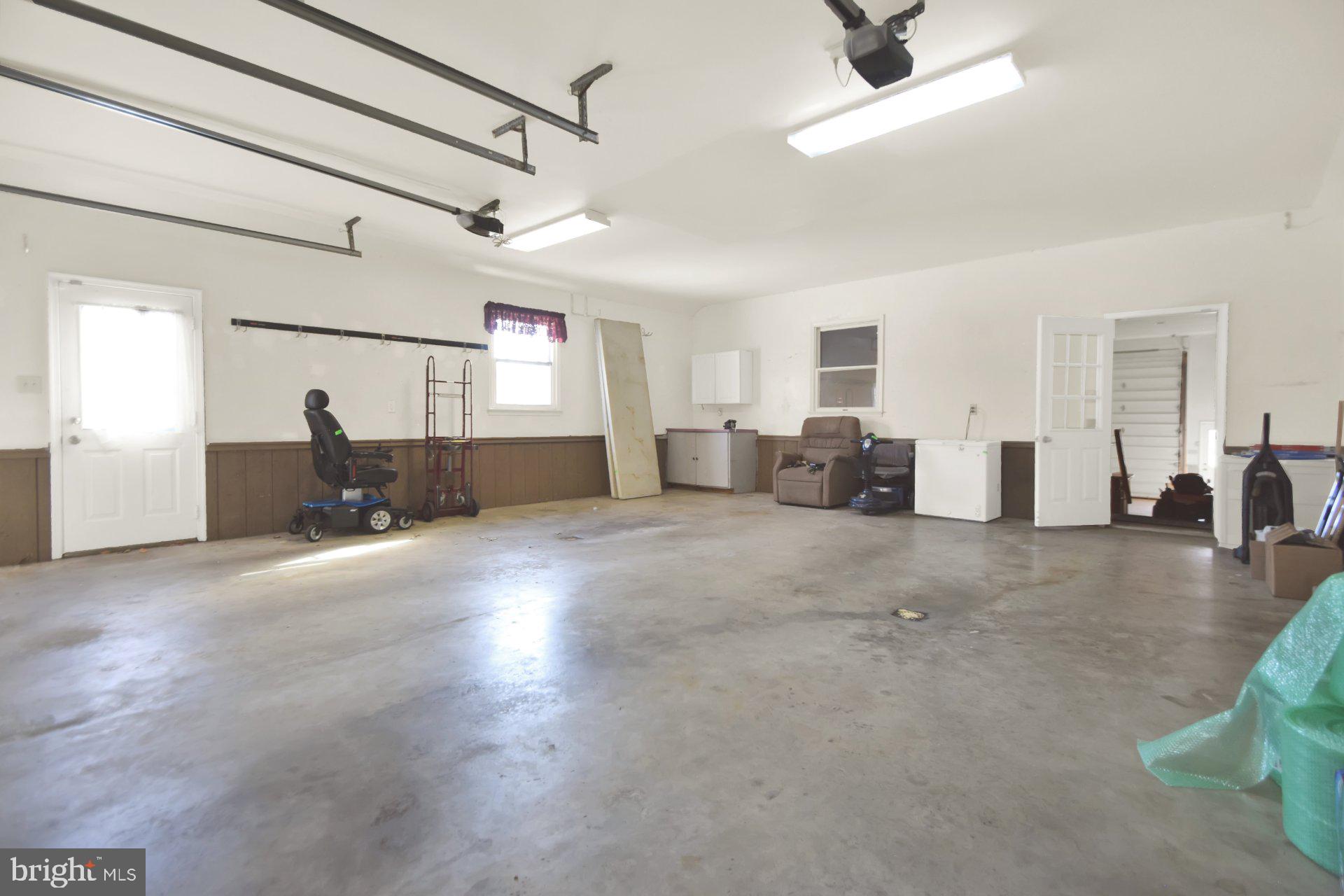 APPLEWOOD ACRES - Residential