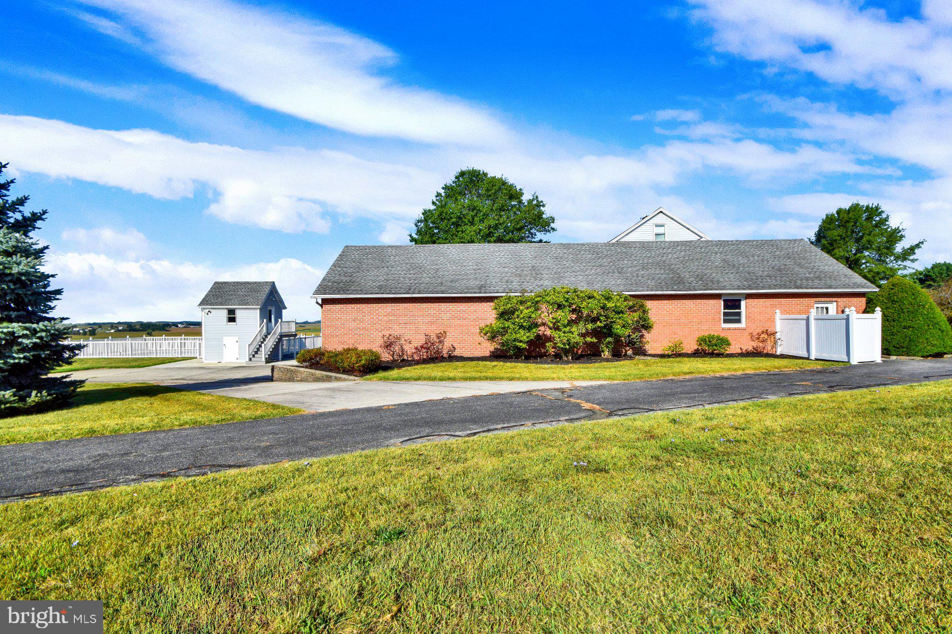 APPLEWOOD ACRES - Residential