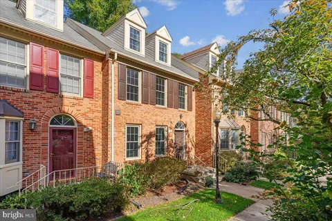 17 Englishman Court Unit 161, Rockville, MD MLS: MDMC2166754