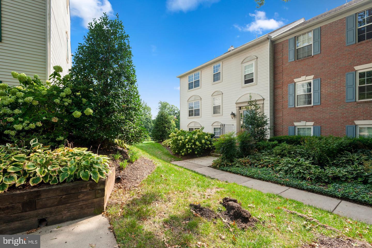 HEIGHTS AT PENDERBROOK - Residential Lease