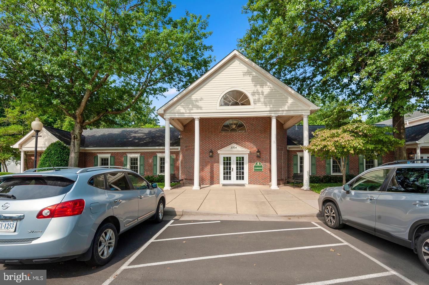 HEIGHTS AT PENDERBROOK - Residential Lease