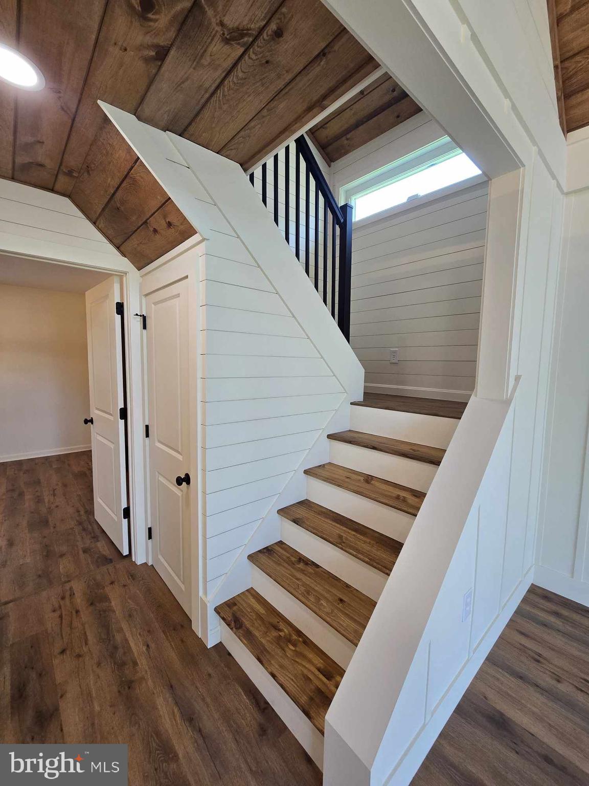 CRYSTAL BEACH MANOR - Residential