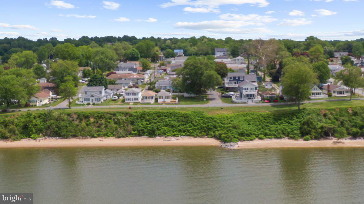 CRYSTAL BEACH MANOR - Residential