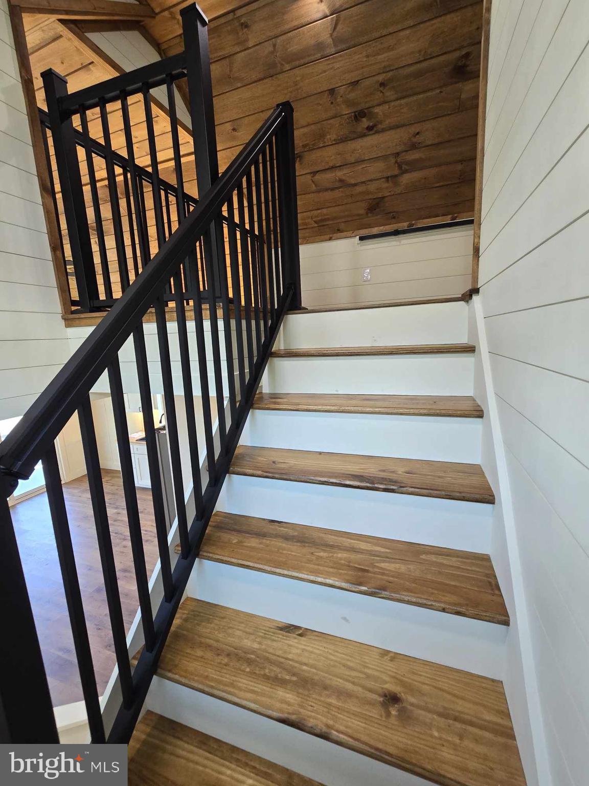 CRYSTAL BEACH MANOR - Residential