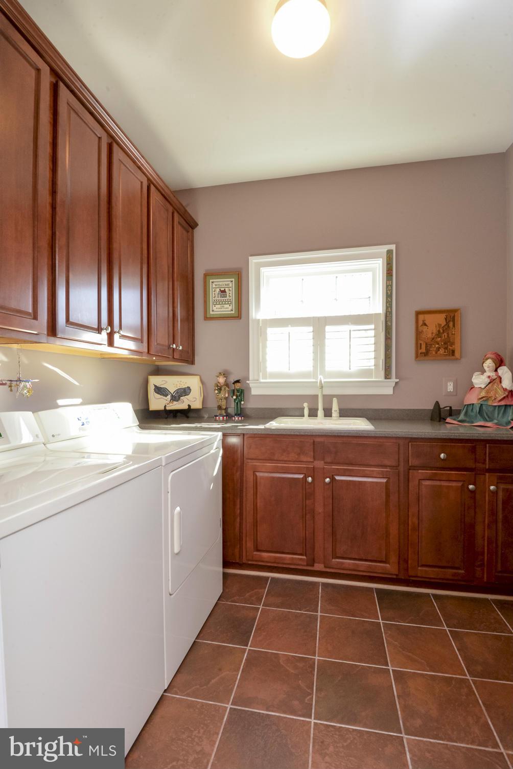 CEDAR CREST - Residential