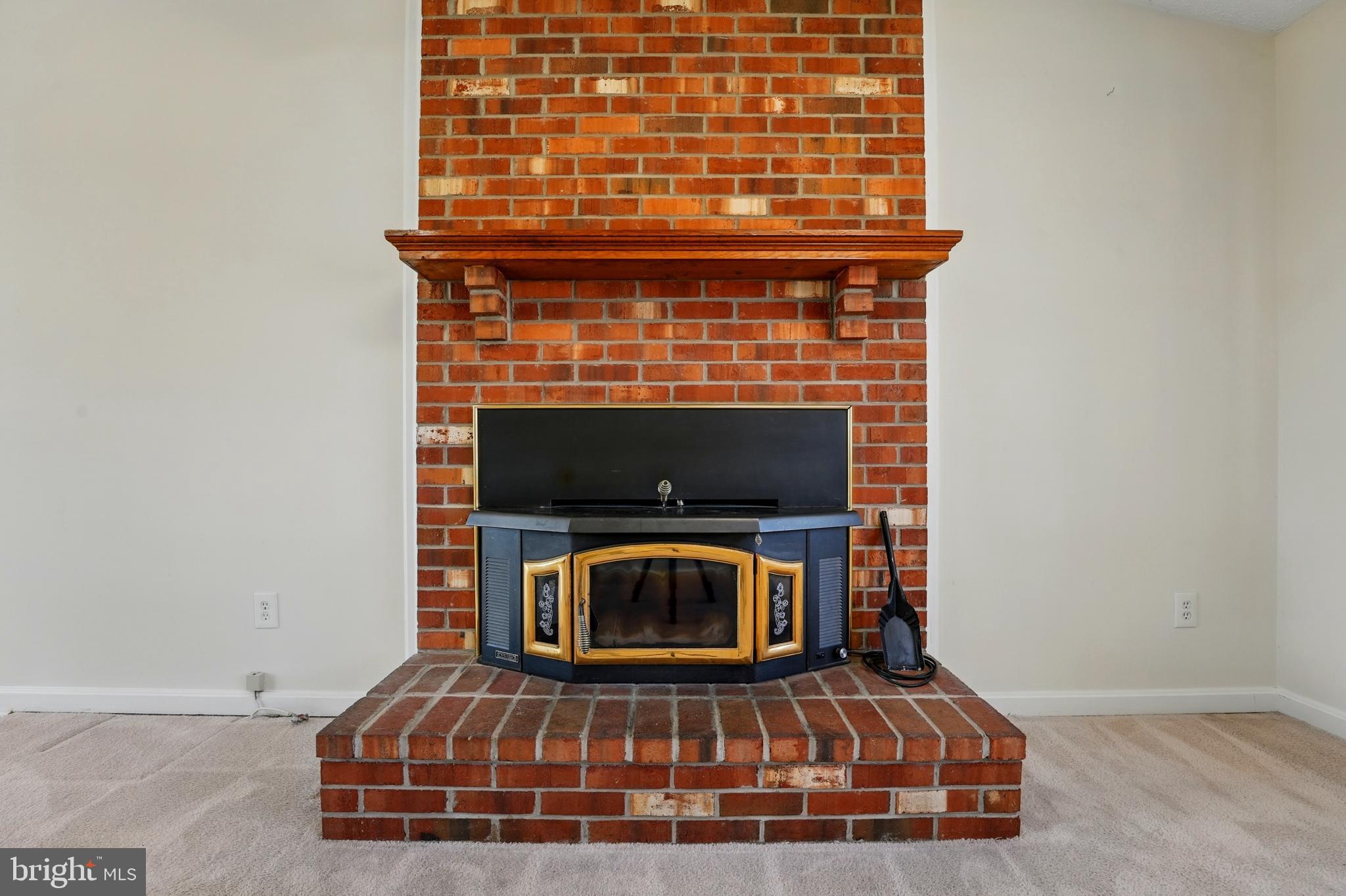 MEADOWBROOKE - Residential