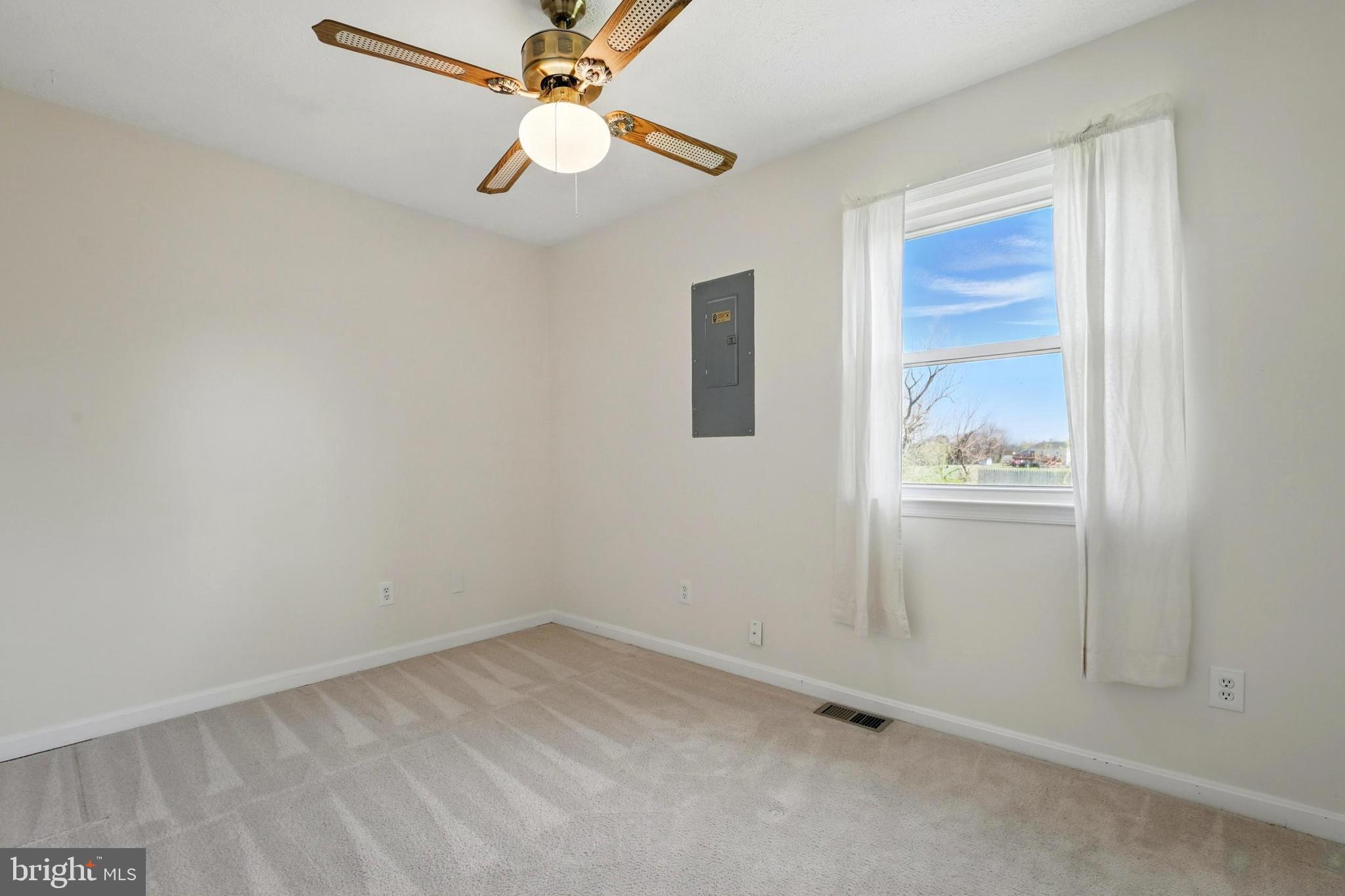 MEADOWBROOKE - Residential