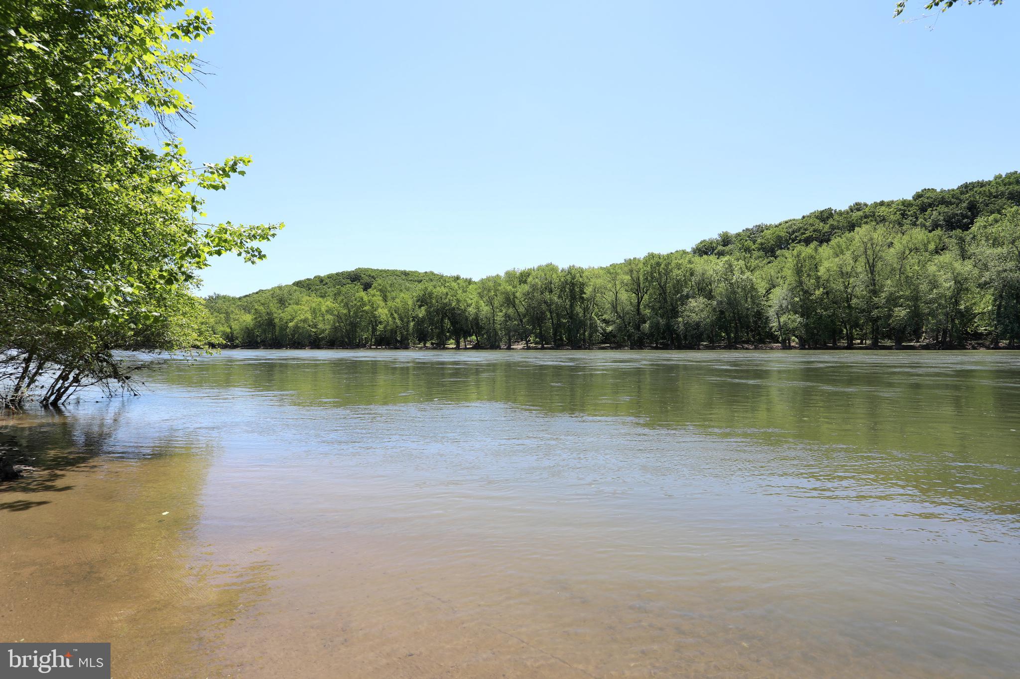BROOKFIELD ON THE POTOMAC - Residential