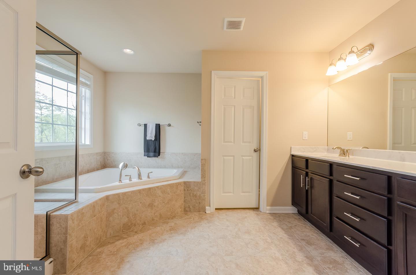 BROOKFIELD ON THE POTOMAC - Residential