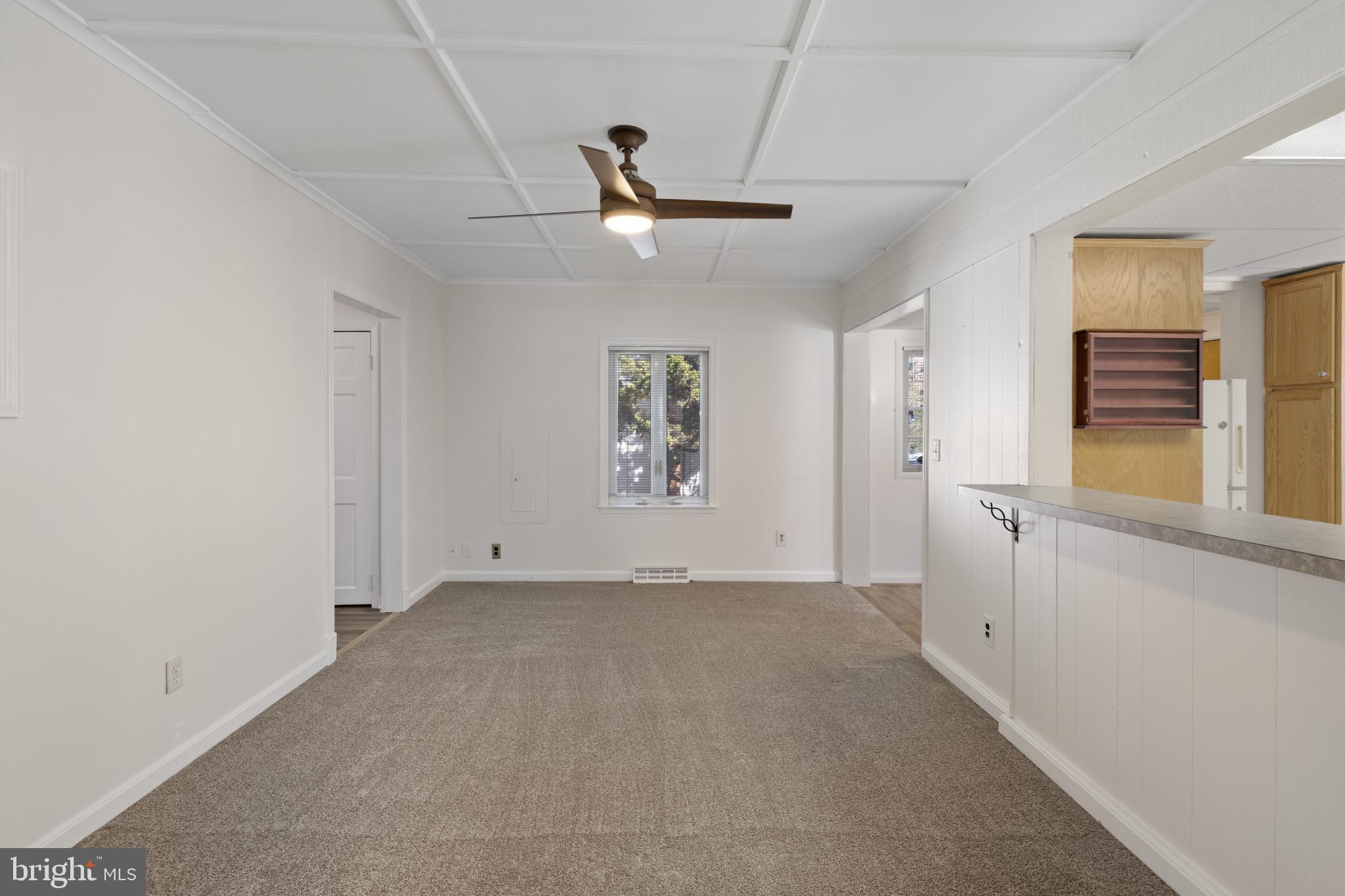 WOODLAND BEACH - Residential