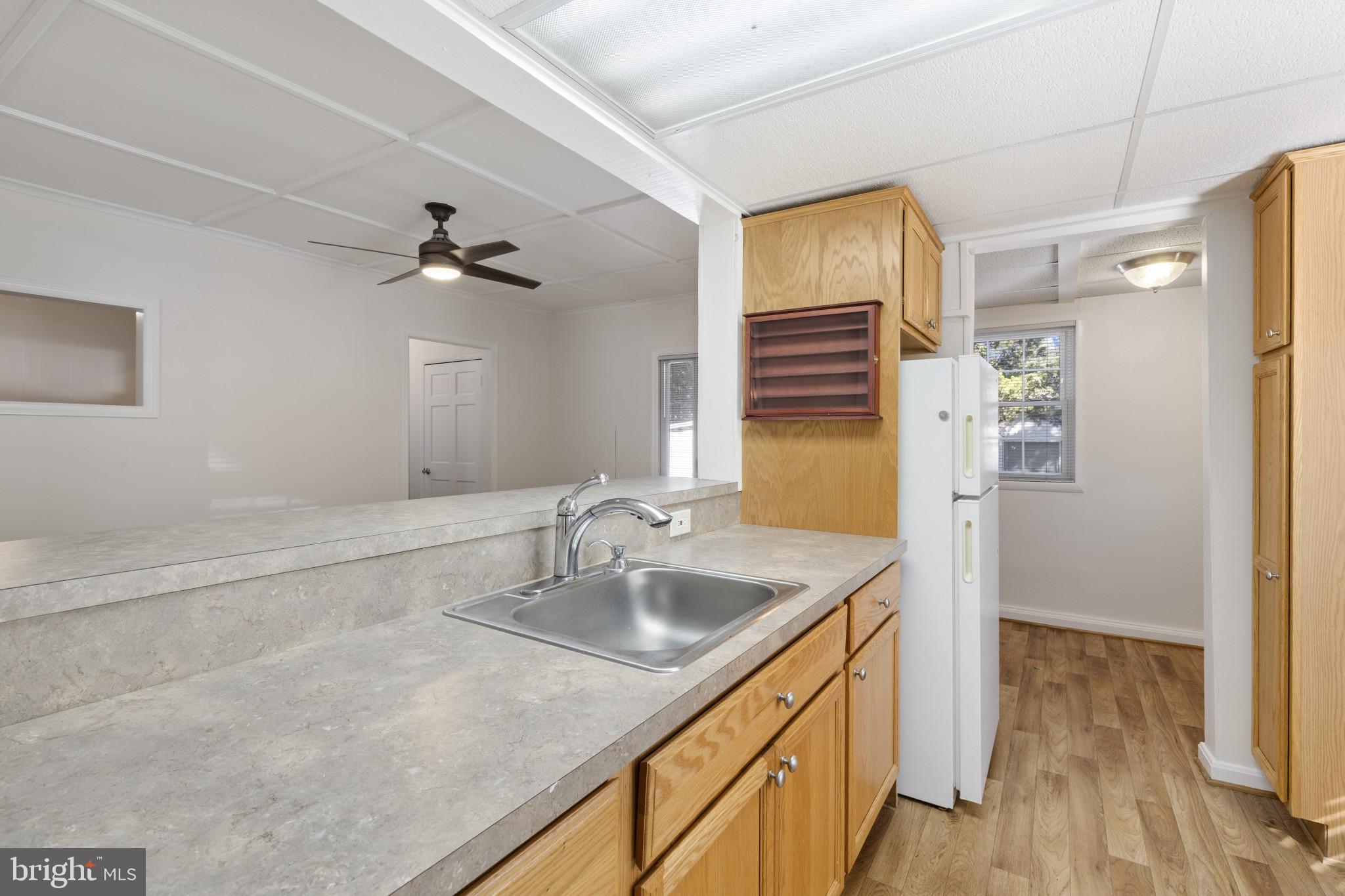 WOODLAND BEACH - Residential