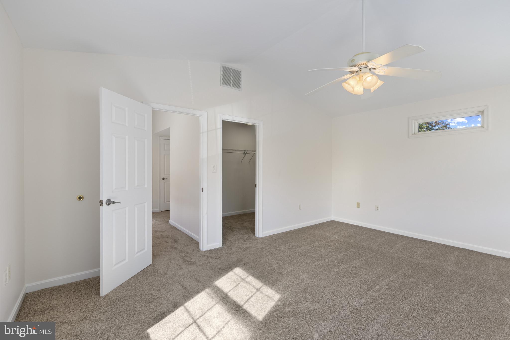 WOODLAND BEACH - Residential