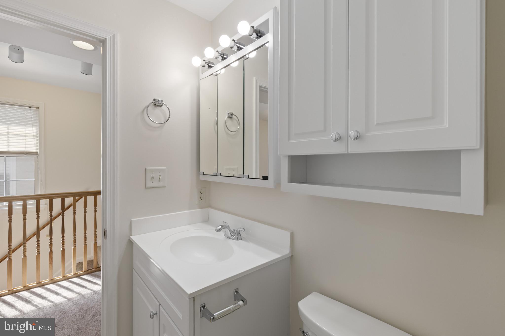 WOODLAND BEACH - Residential