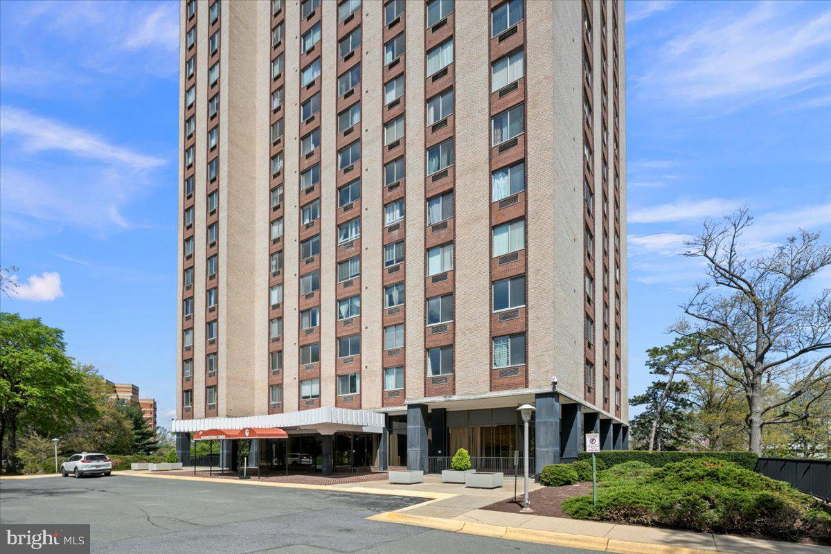 WASHINGTONIAN TOWER - Residential